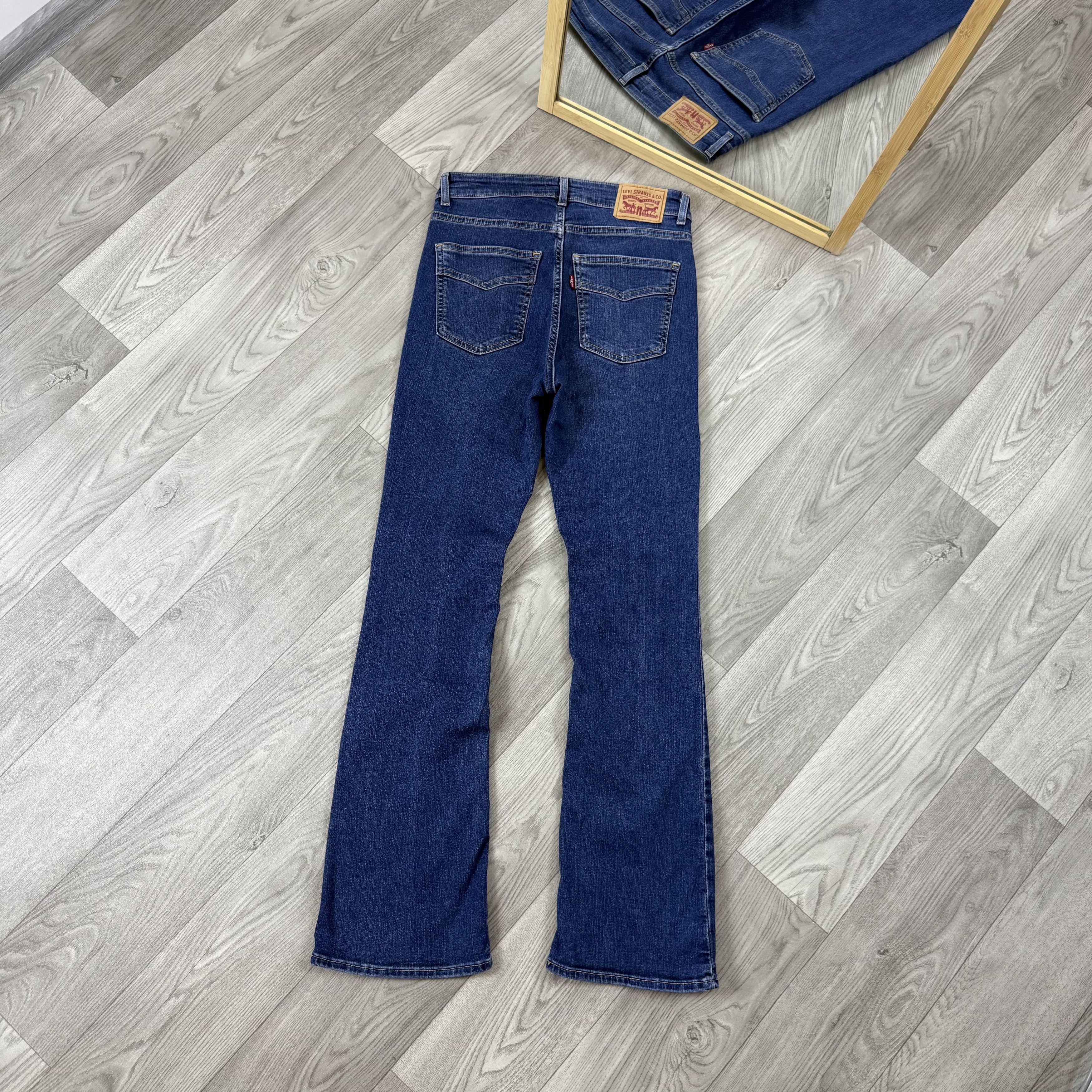 Levi's Levi's 725 High Rise Bootcut Blue Denim Jeans Size 27" / US 4 / IT 40 - 1 Thumbnail