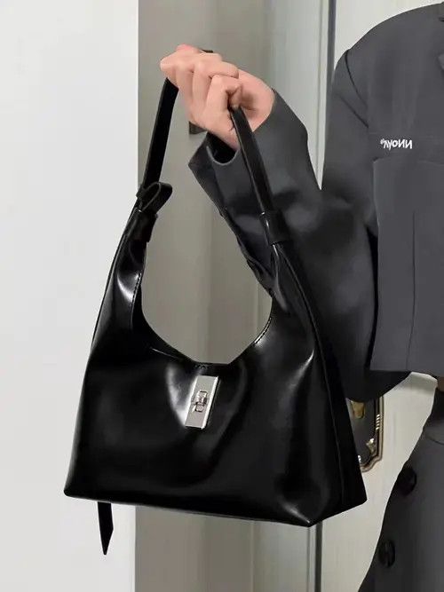 Japanese Brand black shoulder bag Size ONE SIZE - 1 Thumbnail
