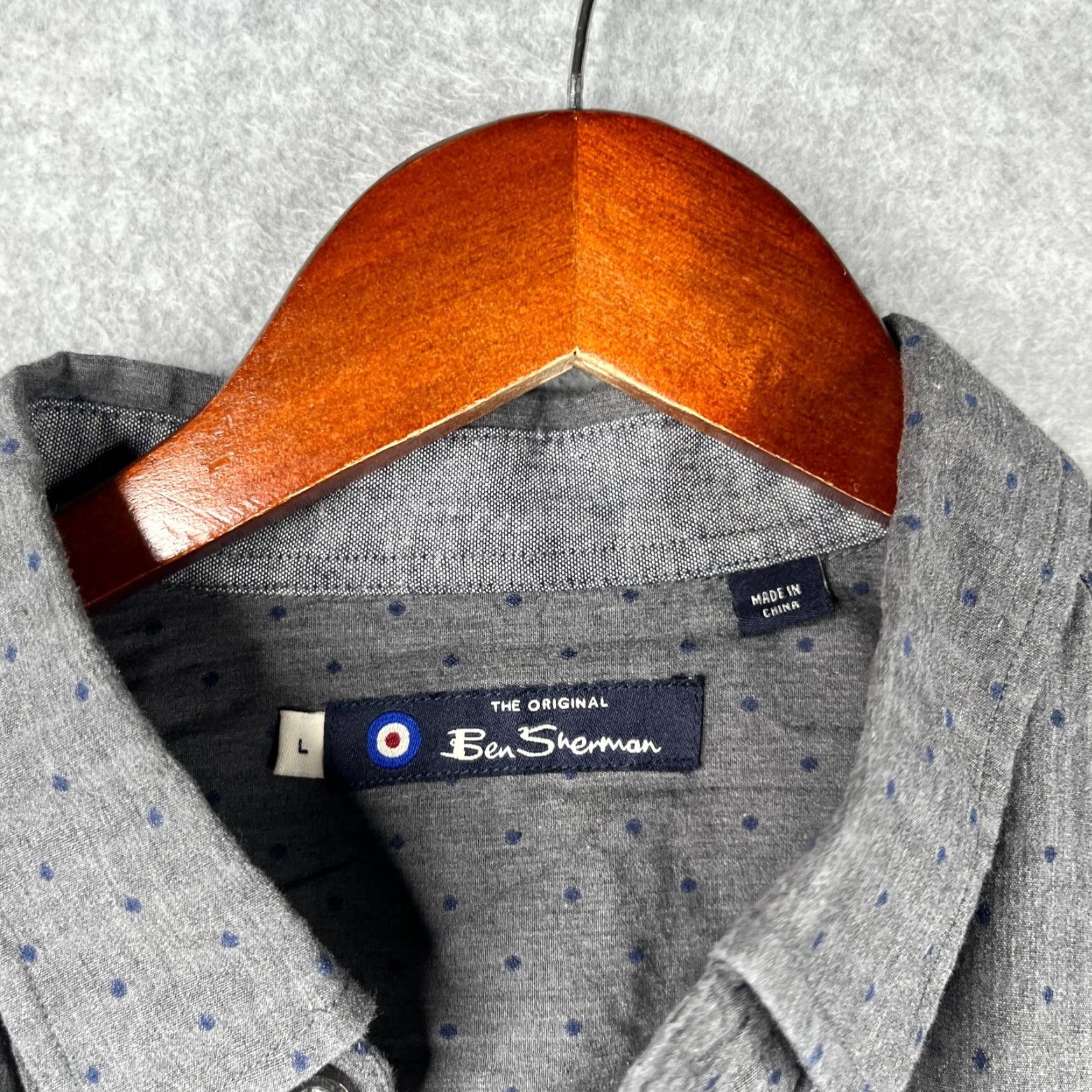 Ben Sherman Ben Sherman Shirt Large Gray Blue Dots Button-Up Long Sleeve Casual Flip Cuff Regular Fit Mens Shirt Size US L / EU 52-54 / 3 - 4 Thumbnail