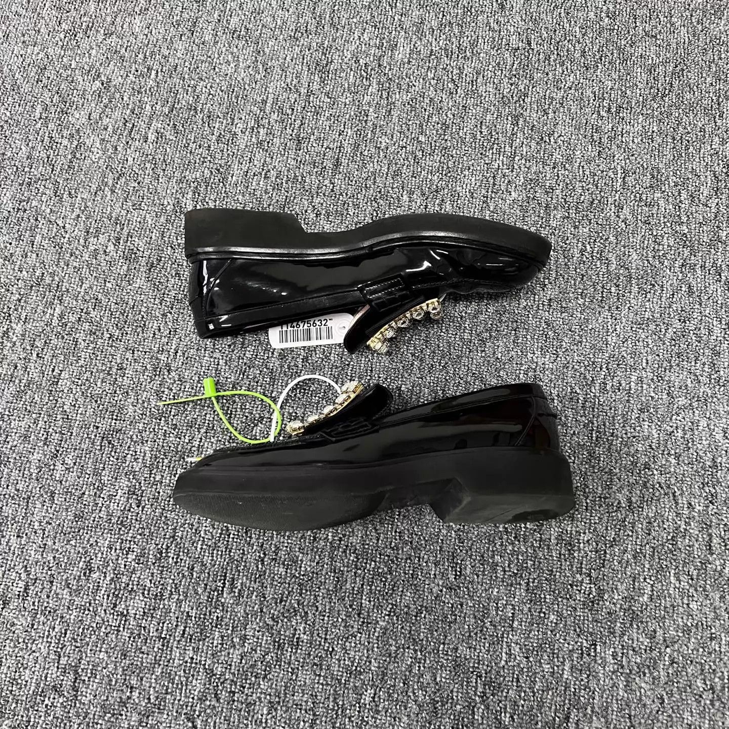 Roger Vivier RV Crystal Buckle Loafer 39.5 98 New Size US 9 / IT 39 - 4 Thumbnail