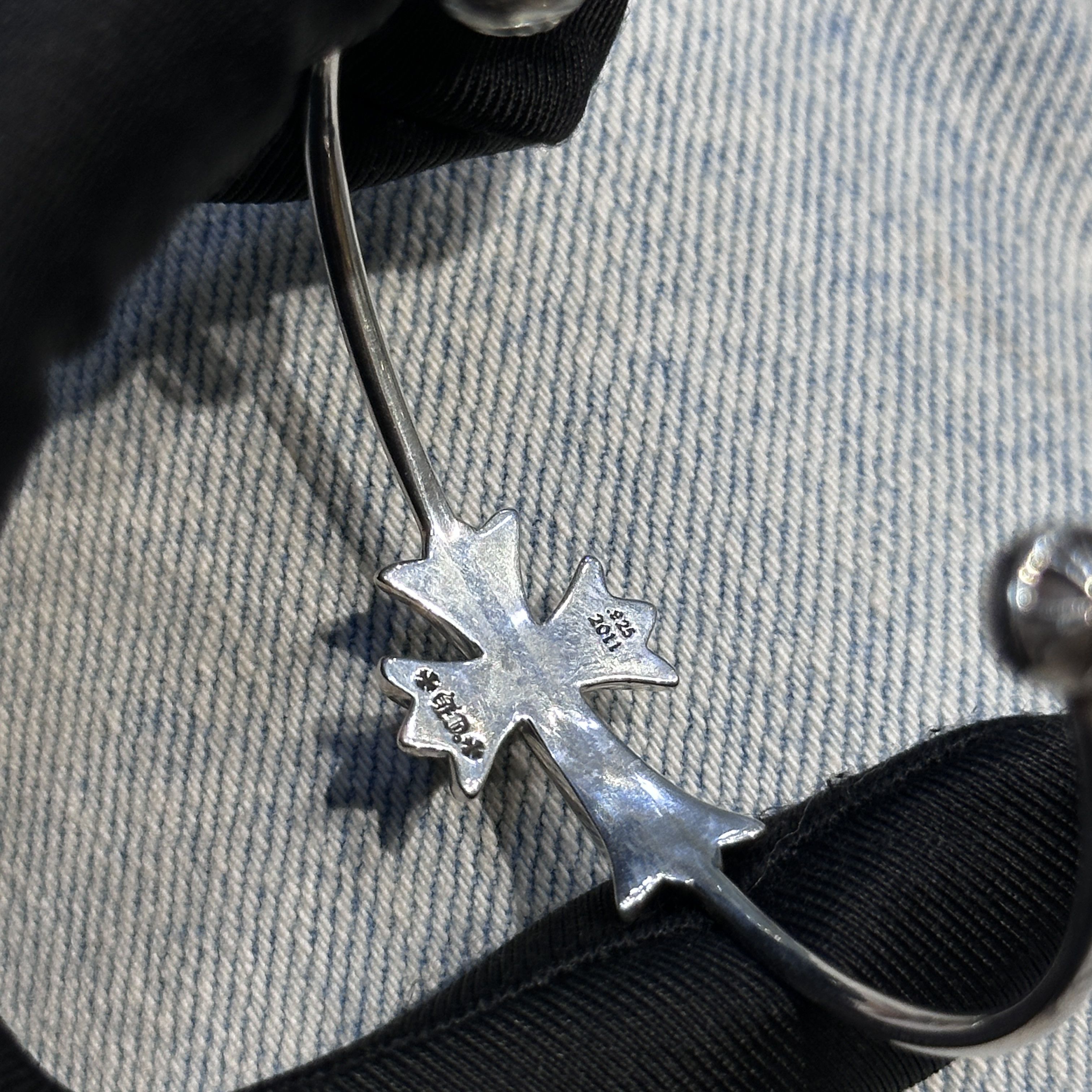 Chrome Hearts Chrome Hearts Skinny Bangle Tiny Ch Cross Bracelet Size ONE SIZE - 16 Thumbnail