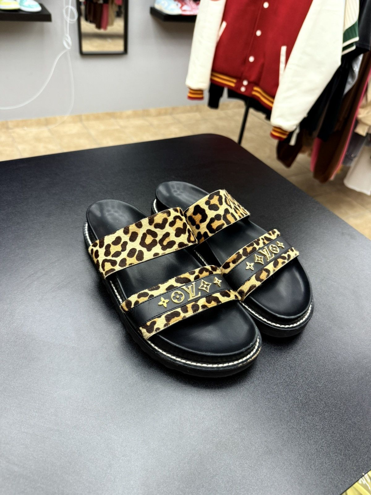 Louis Vuitton Louis Vuitton Bom Dia leopard sandals Size 39.5 / 9.5US Size US 9.5 / IT 39.5 - 2 Thumbnail