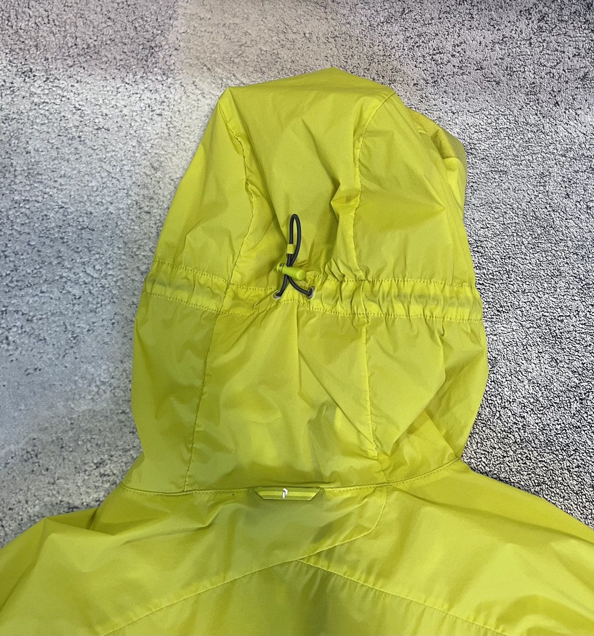 Peak Performance Men’s Peak Performance Nominal J Windbreaker Hooded Jacket M Size US M / EU 48-50 / 2 - 12 Thumbnail