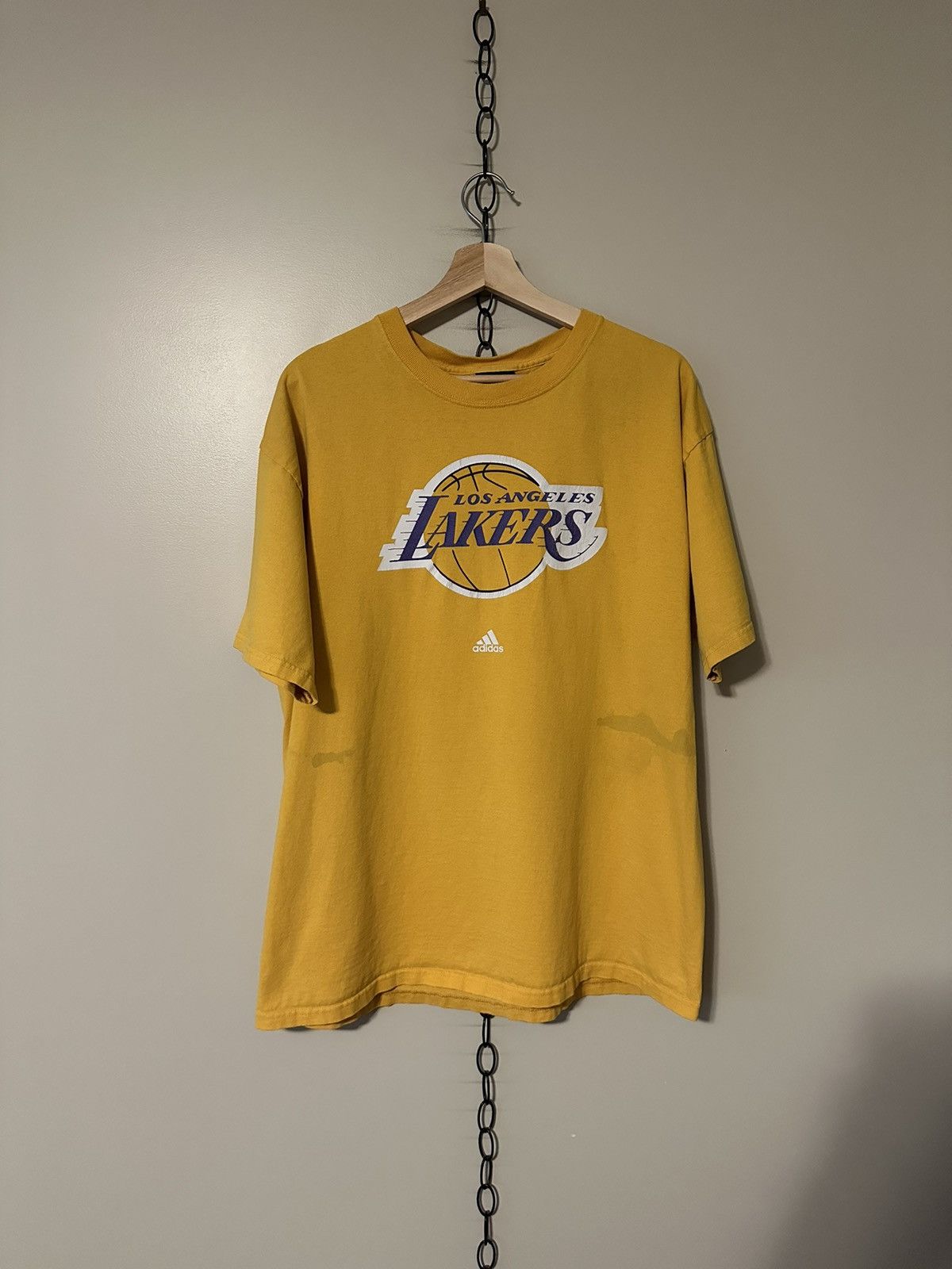 Adidas × NBA Adidas NBA Los Angeles Lakers Logo T-shirt Size XL Size US L / EU 52-54 / 3 - 1 Thumbnail