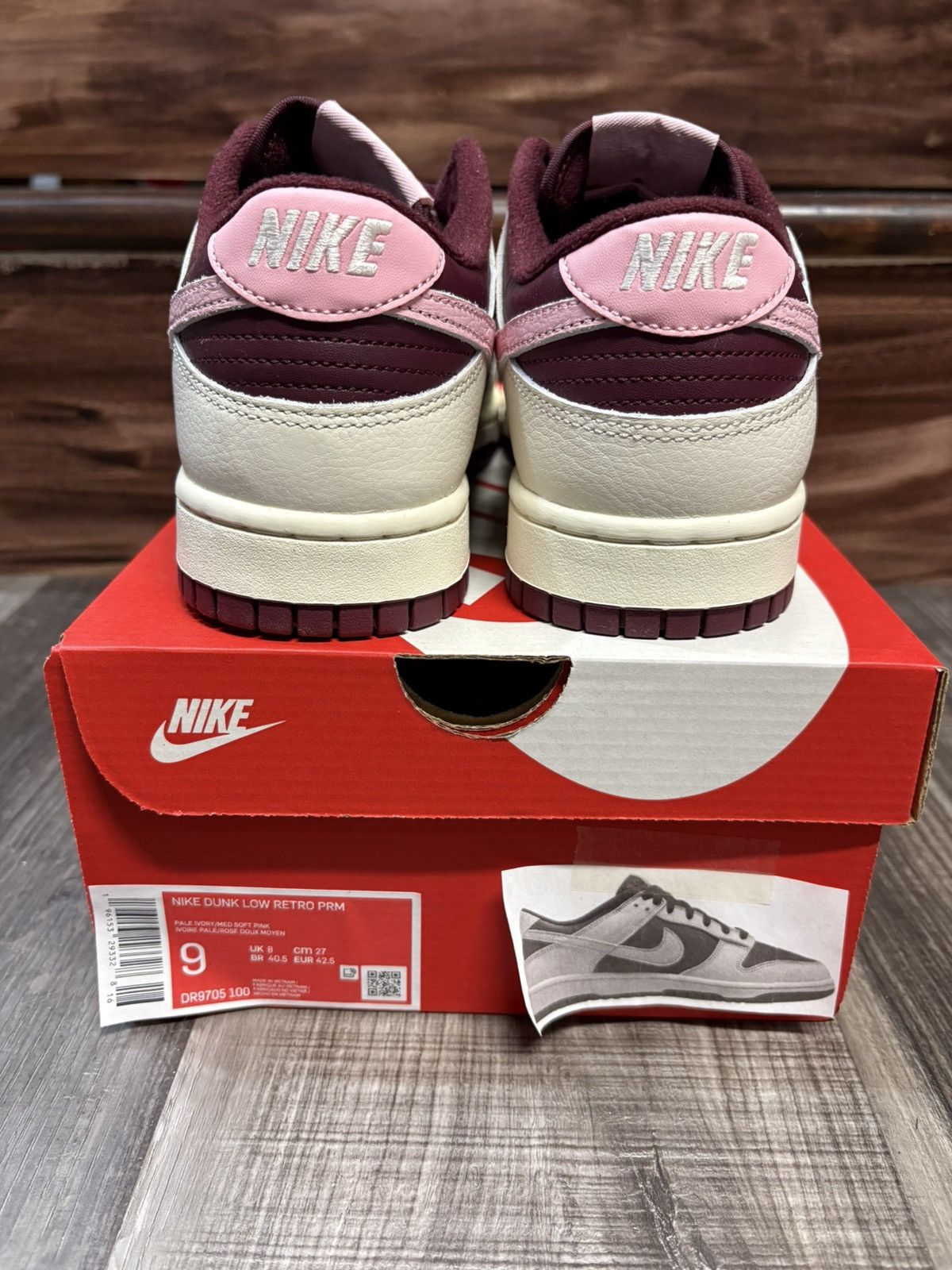 Nike Nike Dunk Low Premium Valentines Day size 9 Size US 9 / EU 42 - 9 Thumbnail