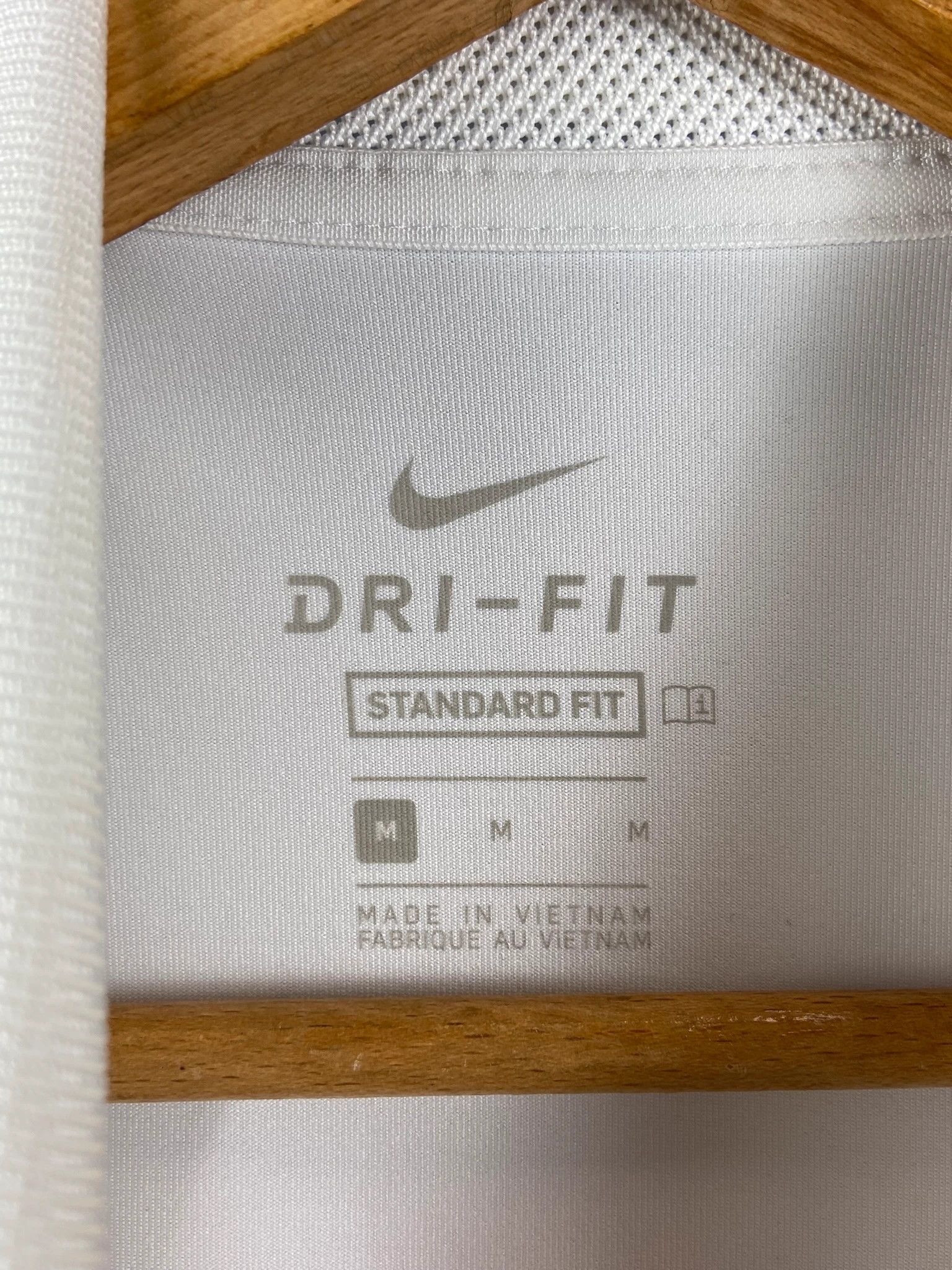 Nike Nike White Sport Polo / Clean Athletic Minimal (M) Size US M / EU 48-50 / 2 - 4 Thumbnail