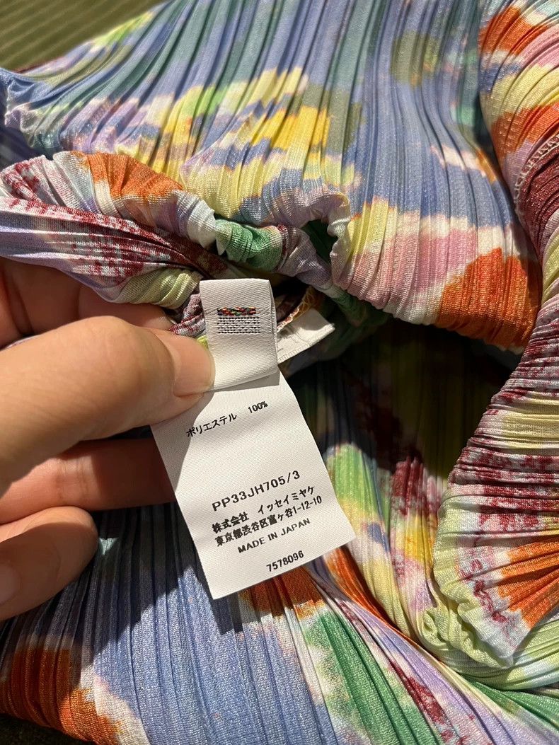 Issey Miyake Issey Miyake size:3 Yellow, red and blue pleated dress Size S / US 4 / IT 40 - 3 Thumbnail