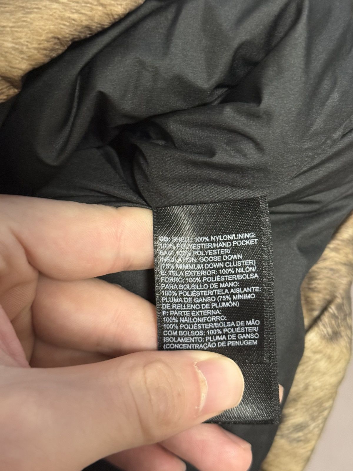 Supreme × The North Face Supreme tnf the north face fur print nuptse vest jacket Size US M / EU 48-50 / 2 - 5 Thumbnail