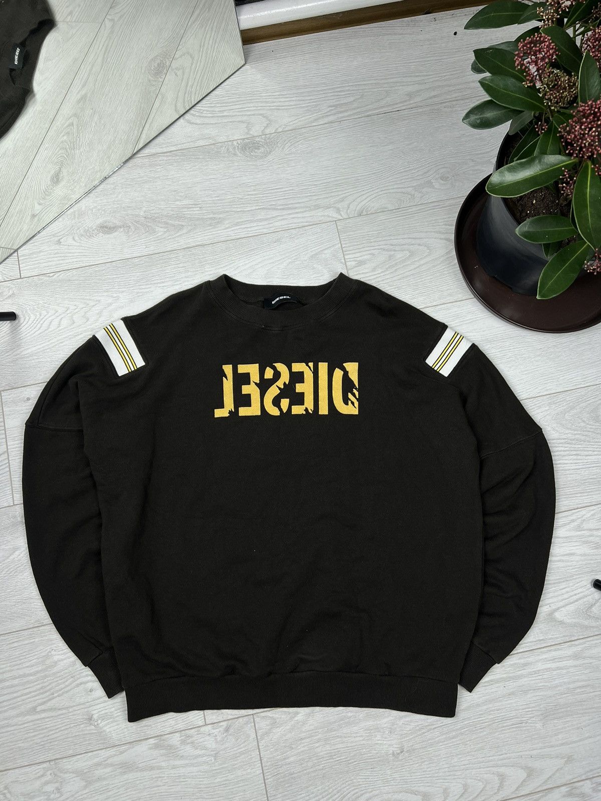 Diesel × Vintage Vintage Diesel Sweatshirt 90’s Embroidered Logo Oversized Size US L / EU 52-54 / 3 - 2 Thumbnail