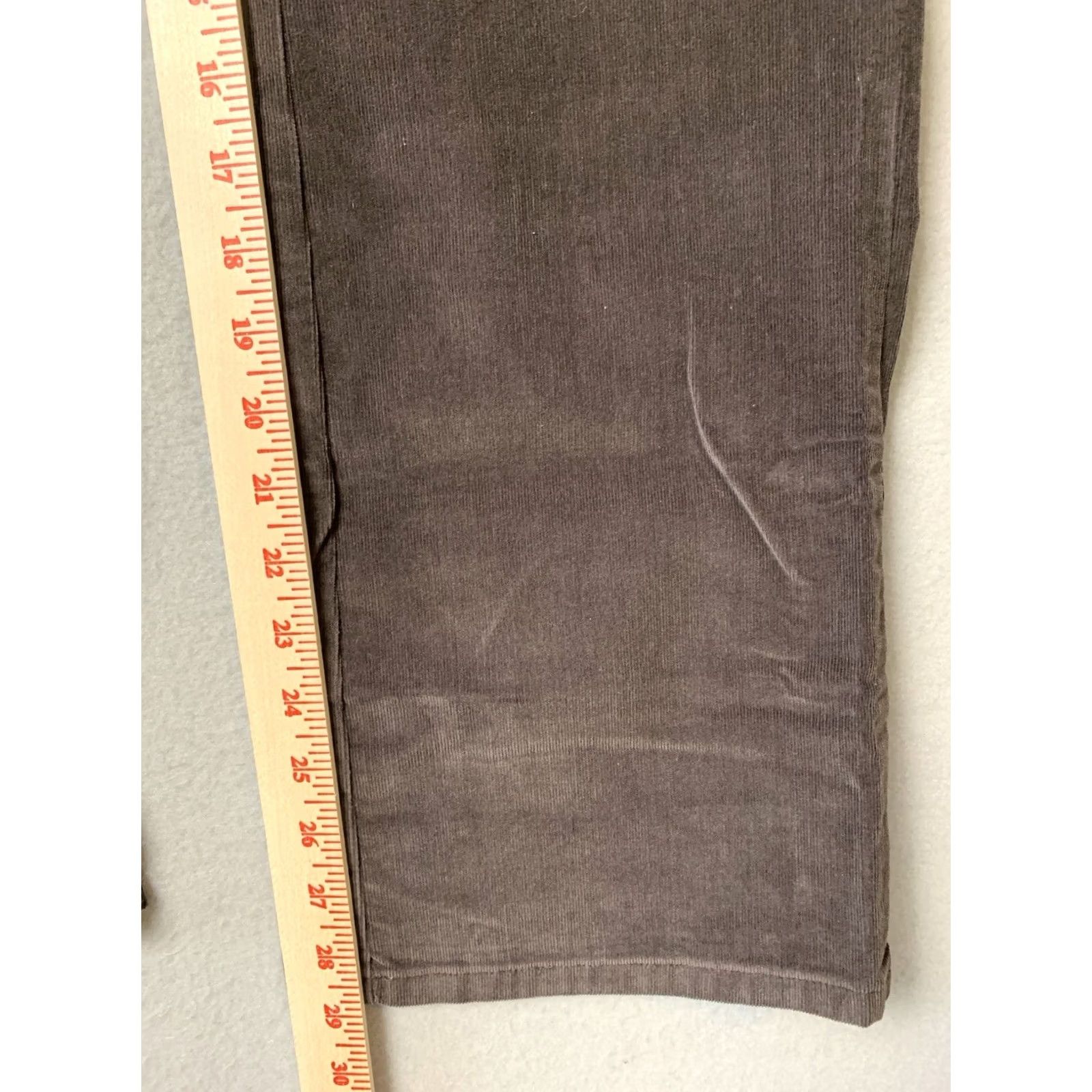Vintage VINTAGE LL Bean Pants Women 10 Regular Brown Featherweight Corduroy Wide-Leg NWT Size 32" / US 10 / IT 46 - 7 Thumbnail