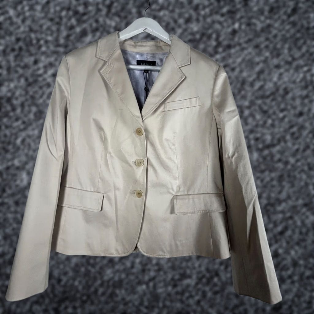 Talbots Talbots Womens Grace Fit Blazer Single-Breasted Size 16 Beige Lined Stretch Notch Regular A/B? Wait Size XXL / US 16-18 / IT 52-54 - 1 Thumbnail