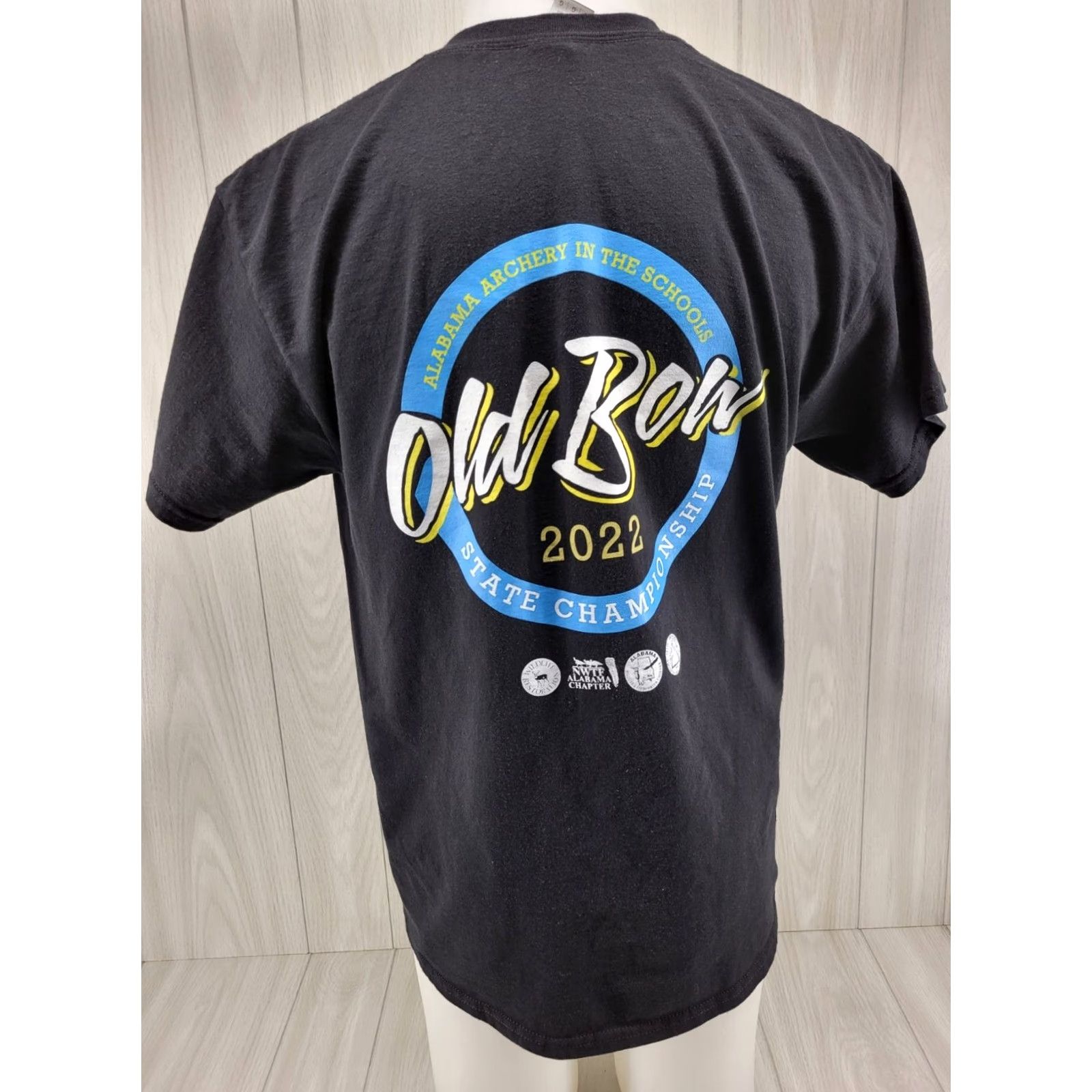 Gildan VINTAGE 2022 Old Bow State Championship Shirt Mens Size Large Bow Black T-Shirt Mens L Shirt Size US L / EU 52-54 / 3 - 2 Thumbnail