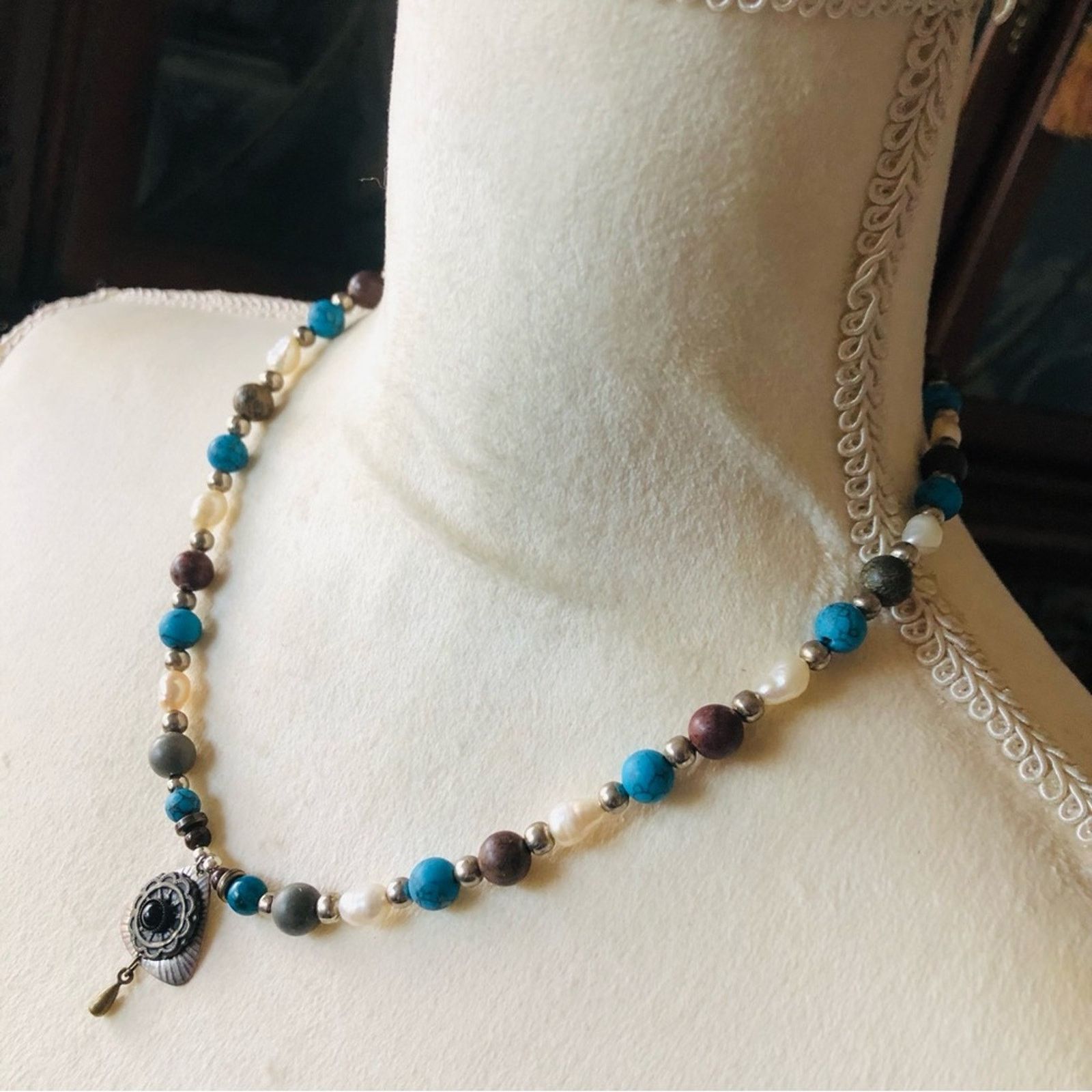 Handmade Handcrafted howlite stone genuine pearl necklace Size ONE SIZE - 4 Thumbnail