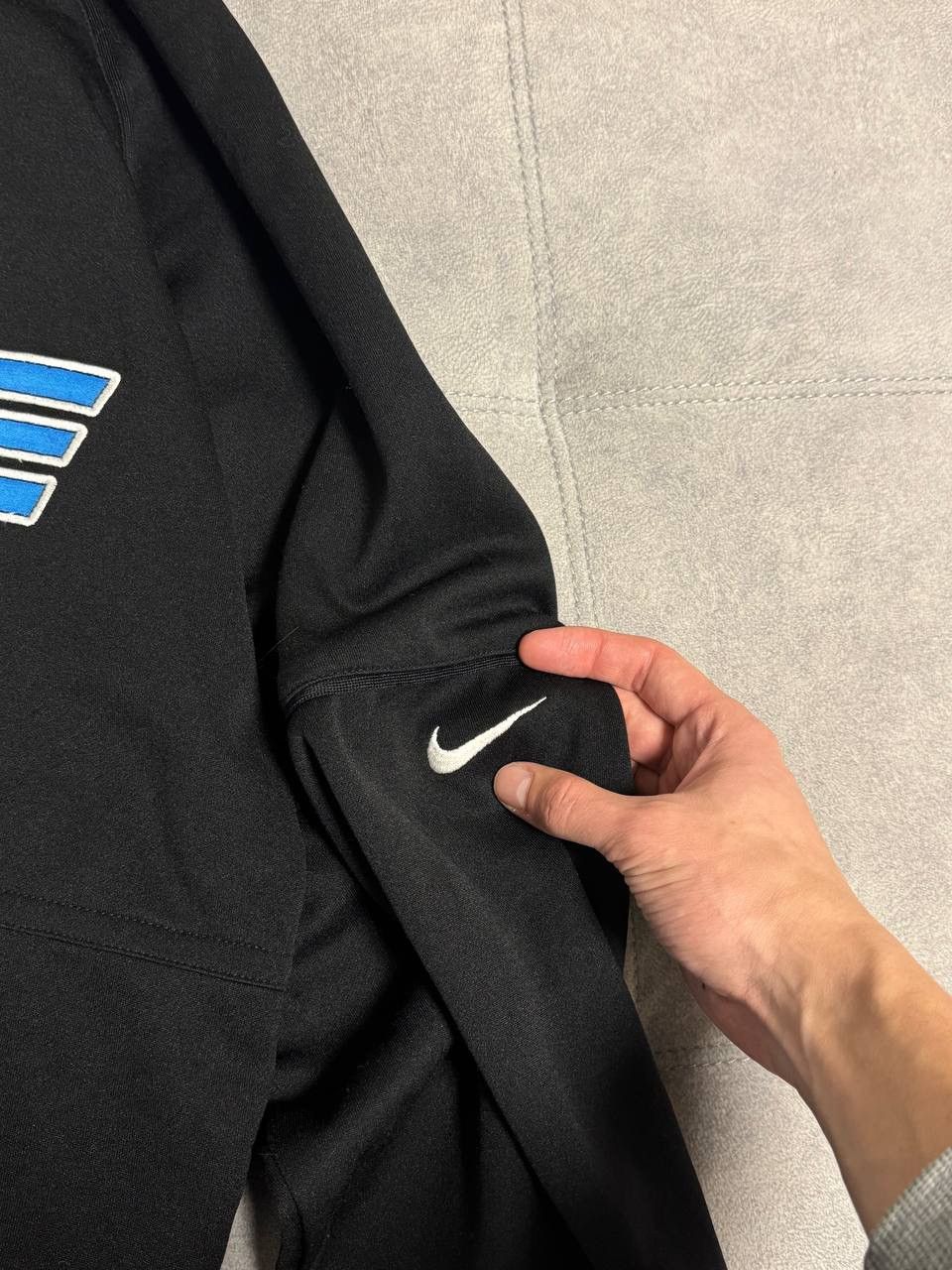 Nike Vintage Nike Y2K swoosh black oversized zip hoodie Size US L / EU 52-54 / 3 - 7 Thumbnail