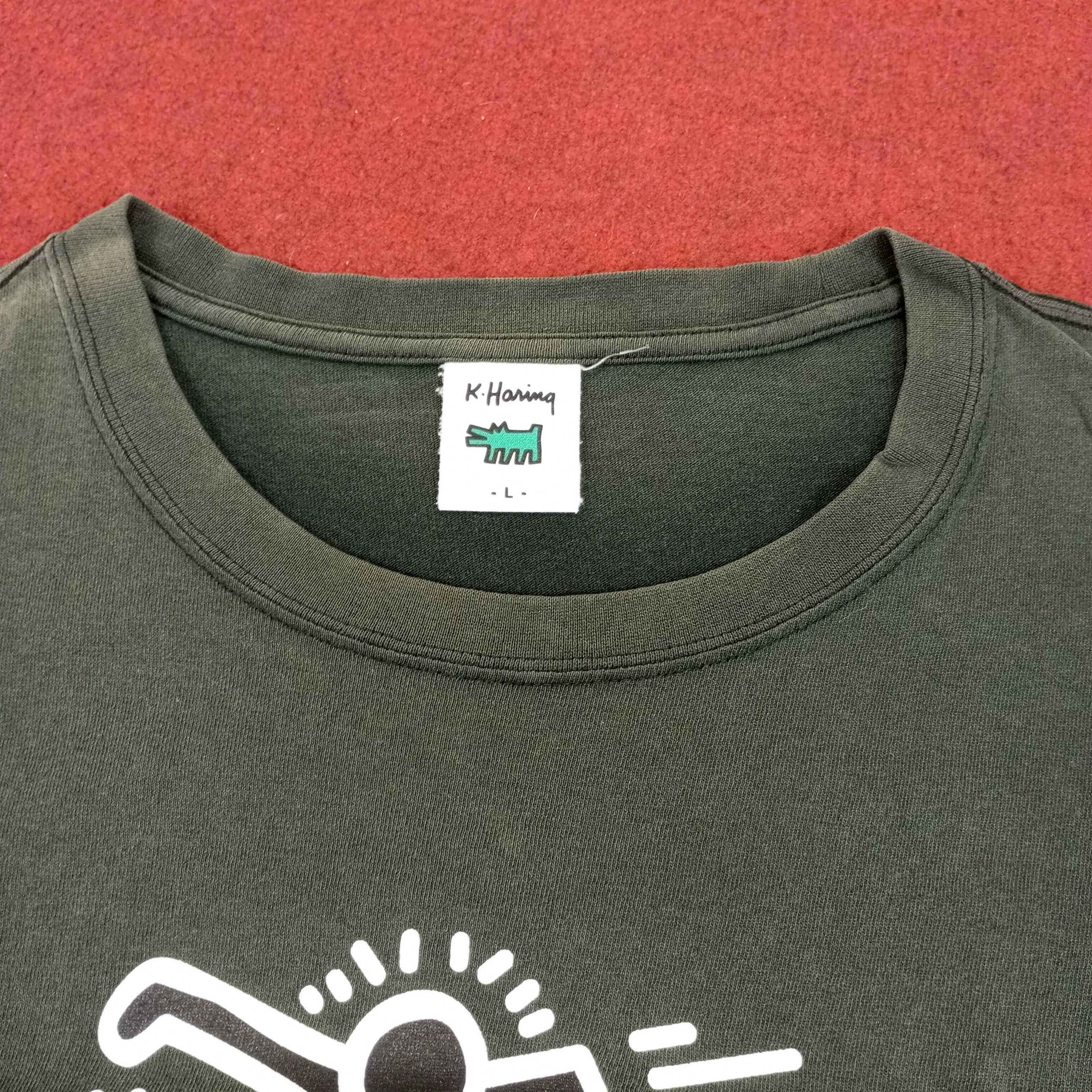 Keith Haring × Vintage Keith Haring Skater Style Faded Distressed Tshirt Size US L / EU 52-54 / 3 - 6 Thumbnail