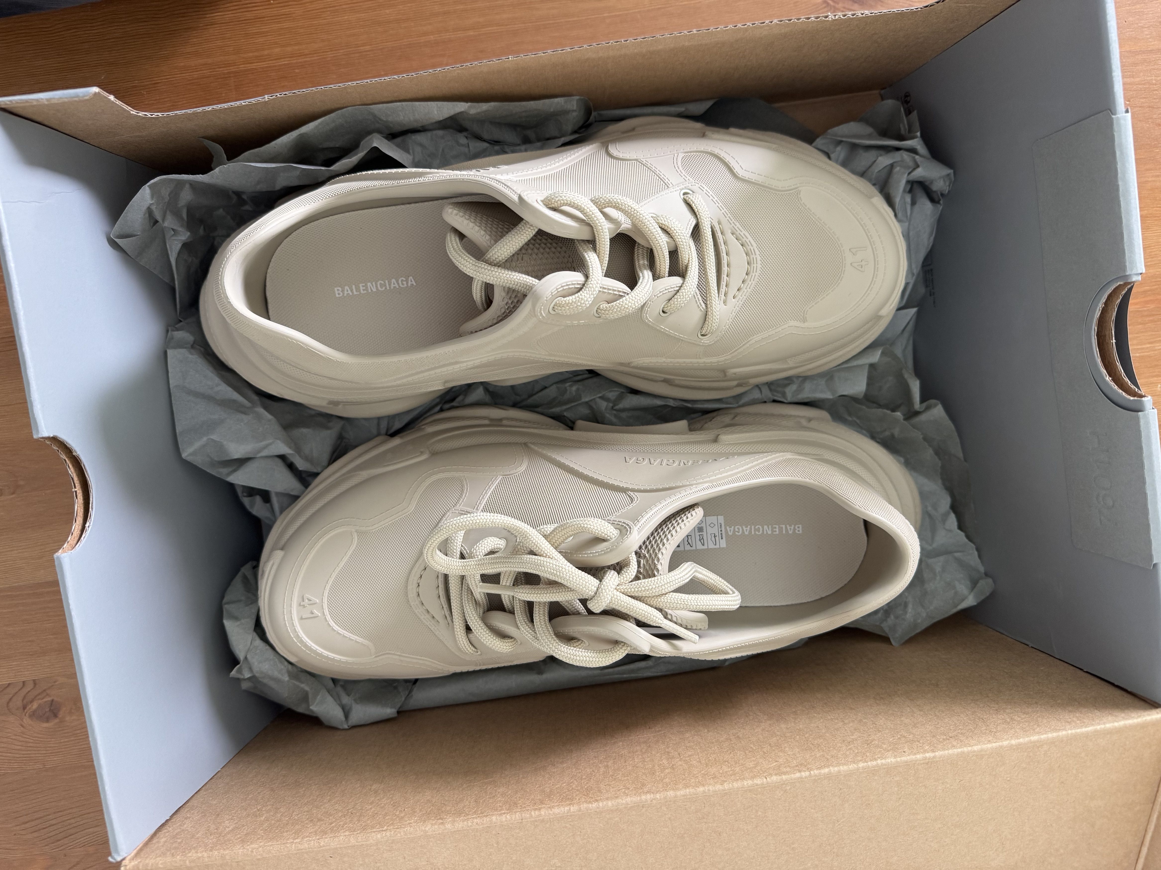 Balenciaga Balenciaga Triple S Mold Sneaker Beige Size 41 – New Size US 10.5 / EU 43-44 - 3 Thumbnail