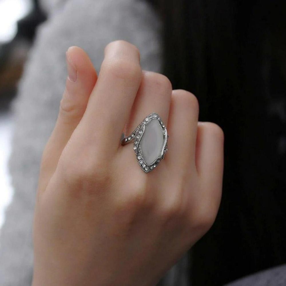 Designer Vintage Moonstone White Marquise Silver Ring - Size 6 Size ONE SIZE - 8 Thumbnail