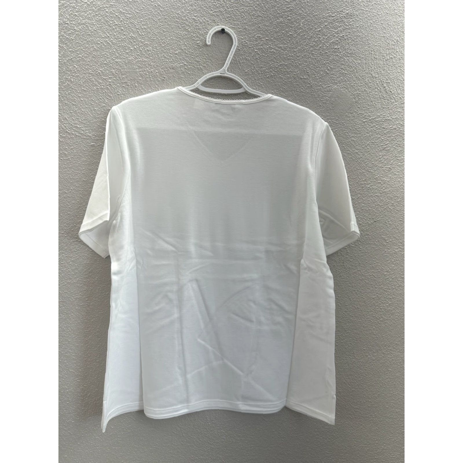 Vintage VINTAGE Drapers & Damons Womens Shirt Large White V-Neck Short Sleeve M14629 Size L / US 10 / IT 46 - 6 Thumbnail