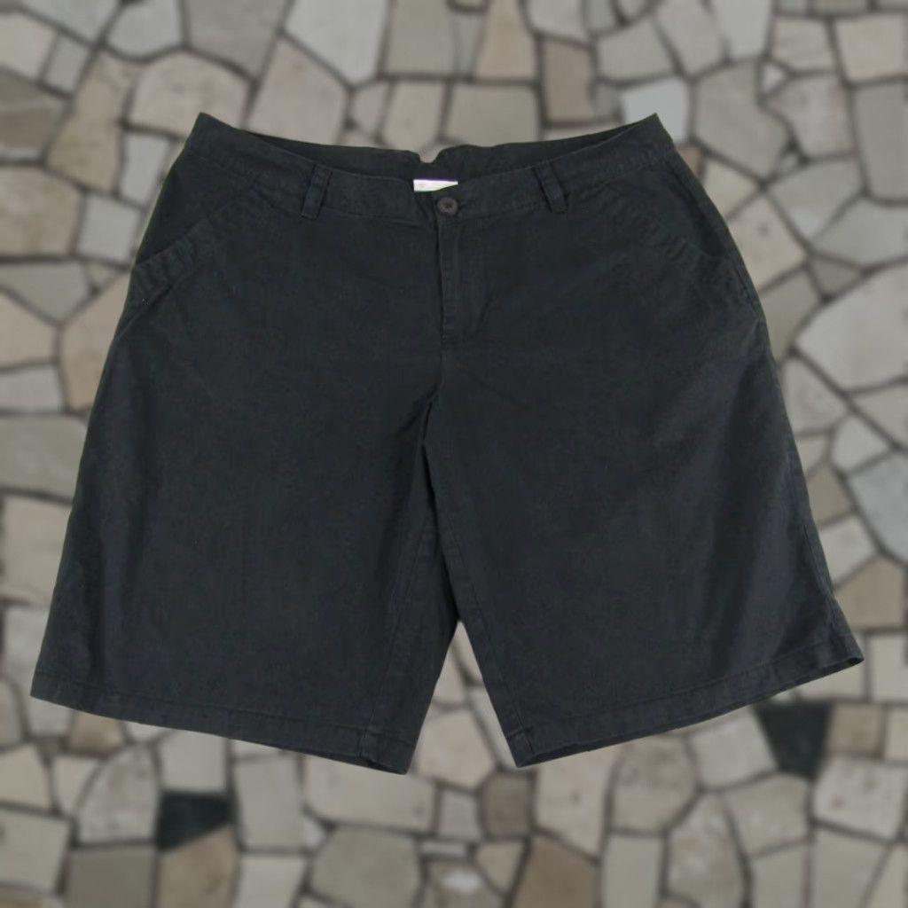 Vintage Columbia Shorts Womens 14 Black Solid Cotton Chino Outdoors Bermuda Trail Hiking Size 36" / US 14 / IT 50 - 1 Thumbnail