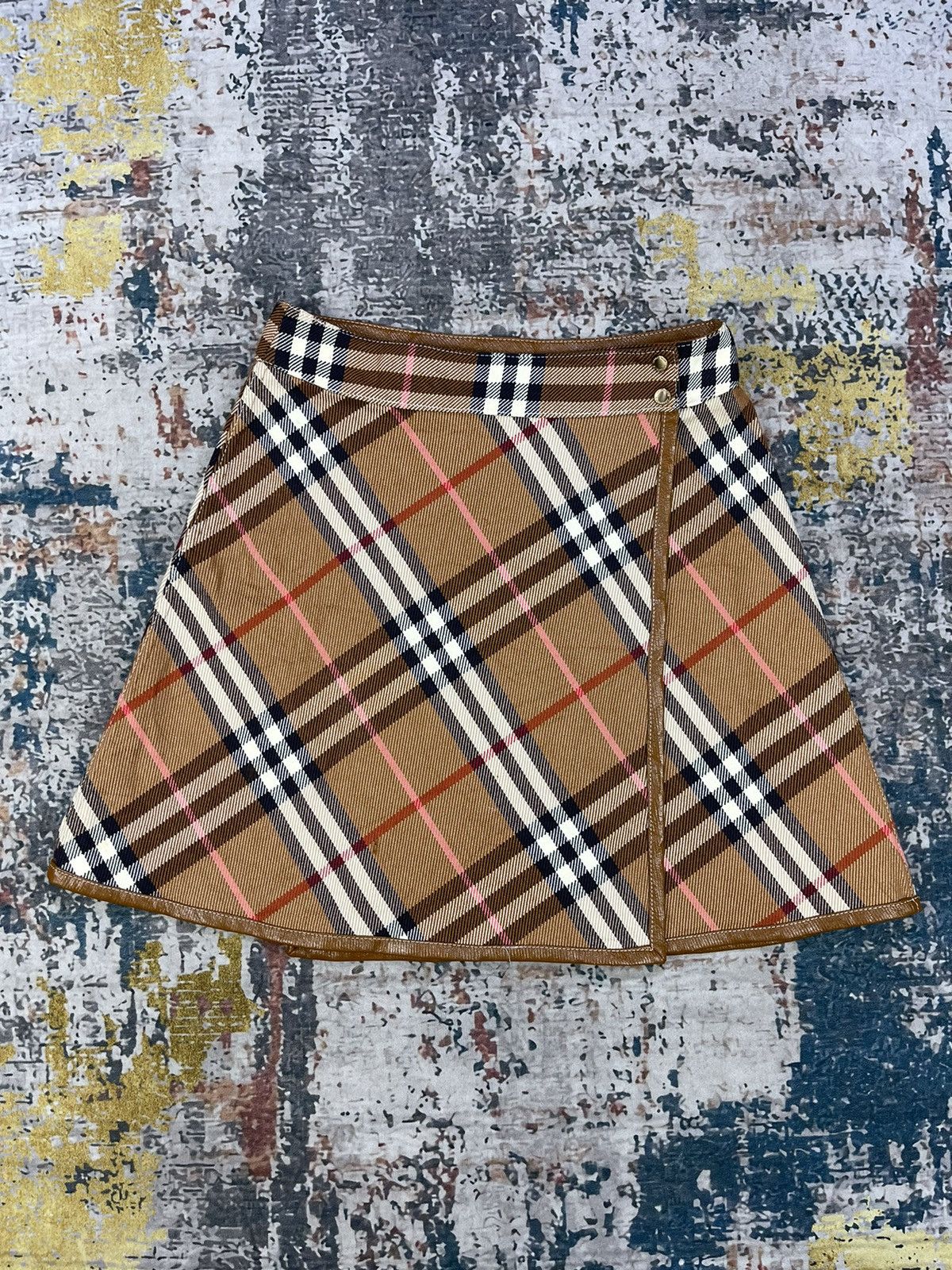 Burberry Burberry Blue Label Nova Check Wrap Skirt Size 28" / US 6 / IT 42 - 1 Thumbnail