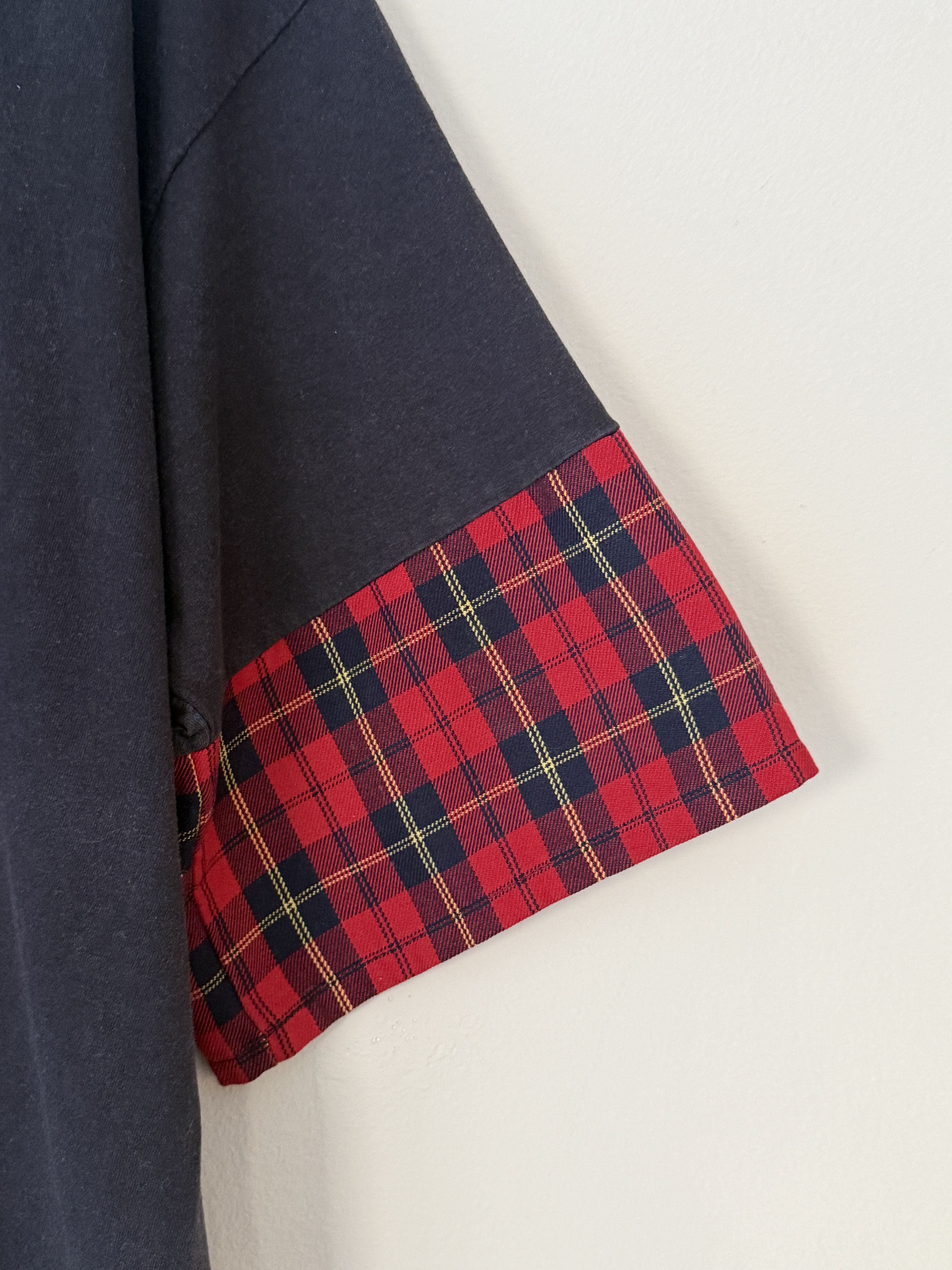 Other Reclaimed Vintage Kimono Tartan Sleeve T-Shirt Size US M / EU 48-50 / 2 - 3 Thumbnail