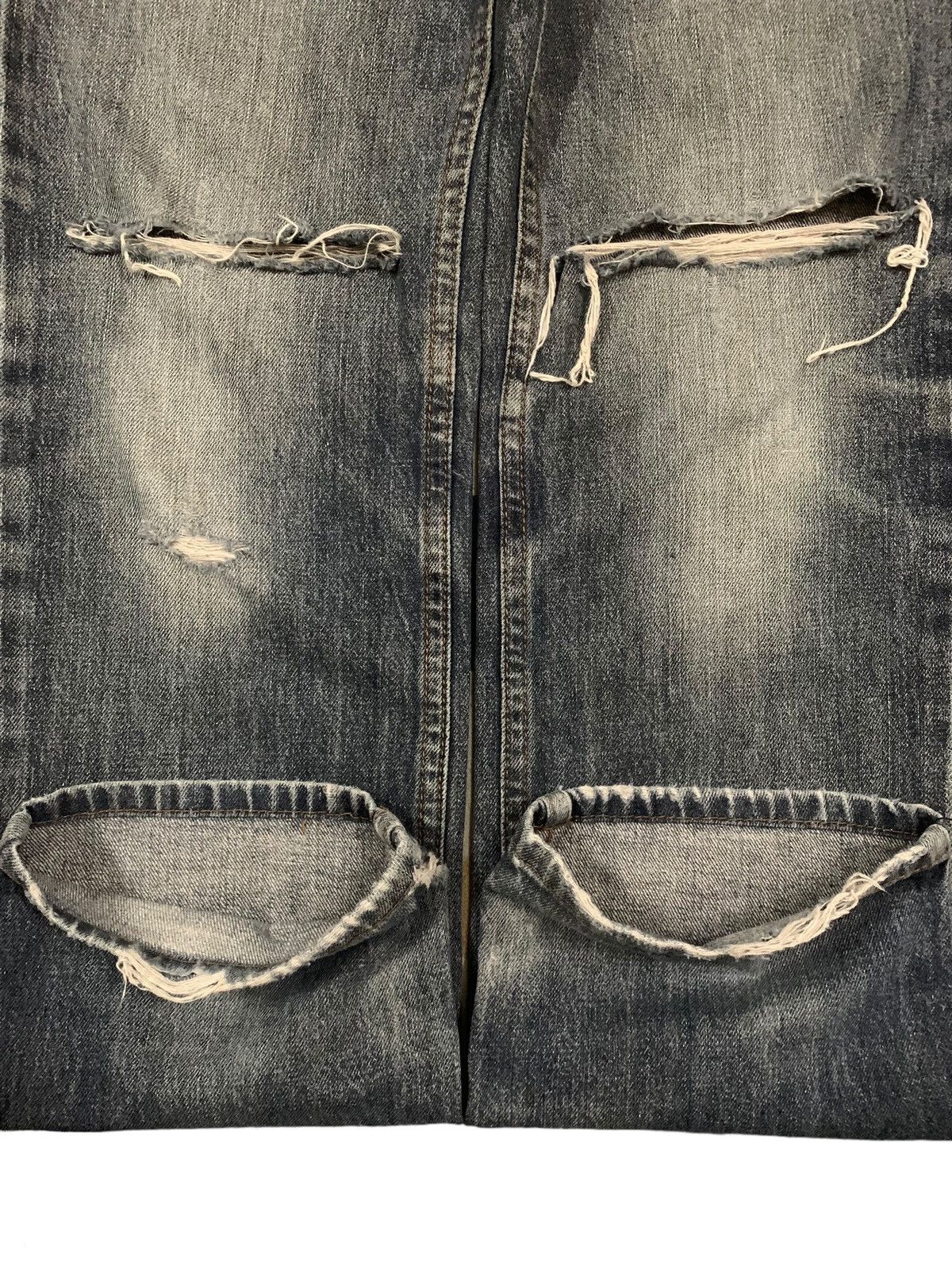 KURO Vintage Kuroto Faded Wash Distressed Grunge Jeans Size US 32 / EU 48 - 9 Thumbnail