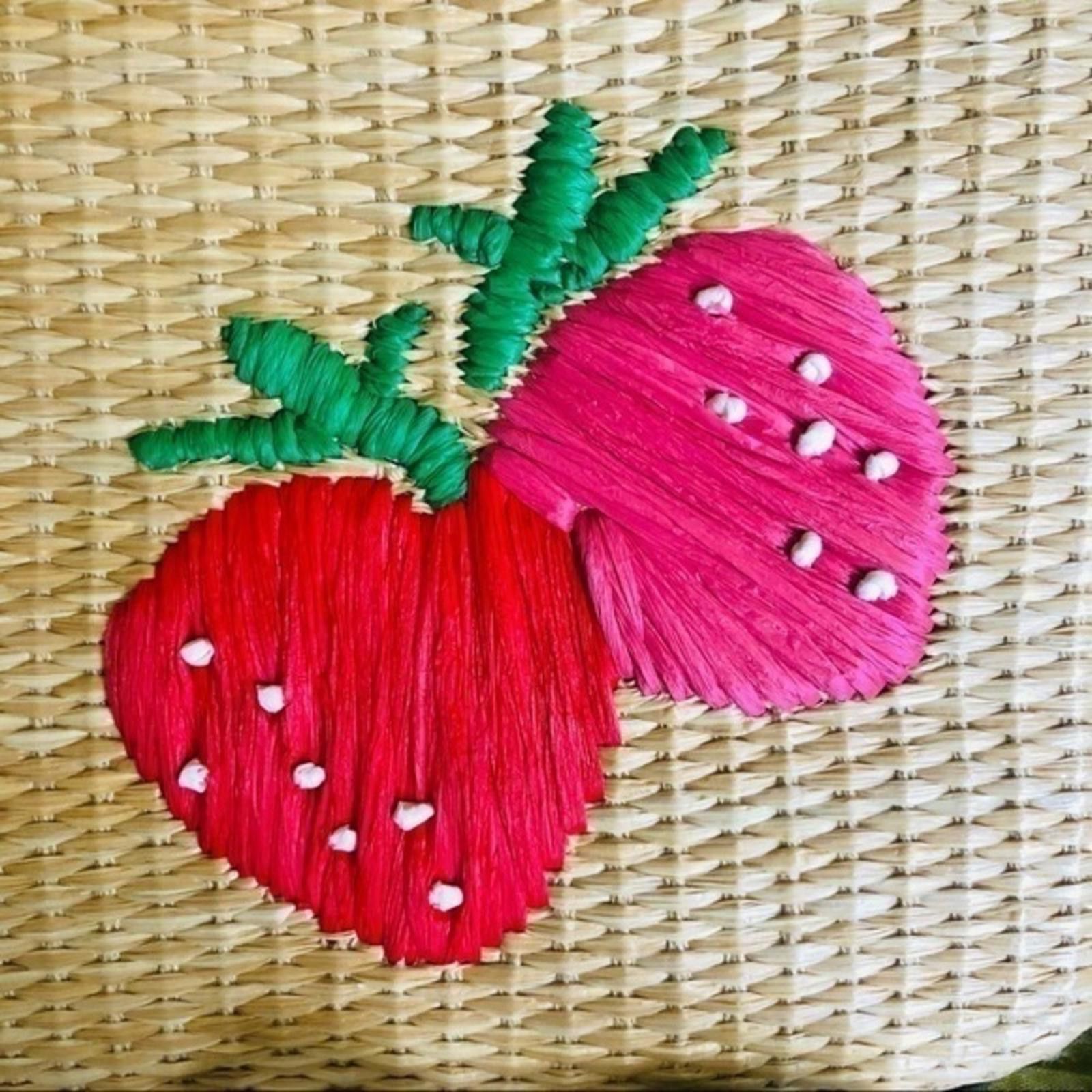 Kate Spade Kate Spade Strawberry Pouch NWT Size ONE SIZE - 2 Thumbnail
