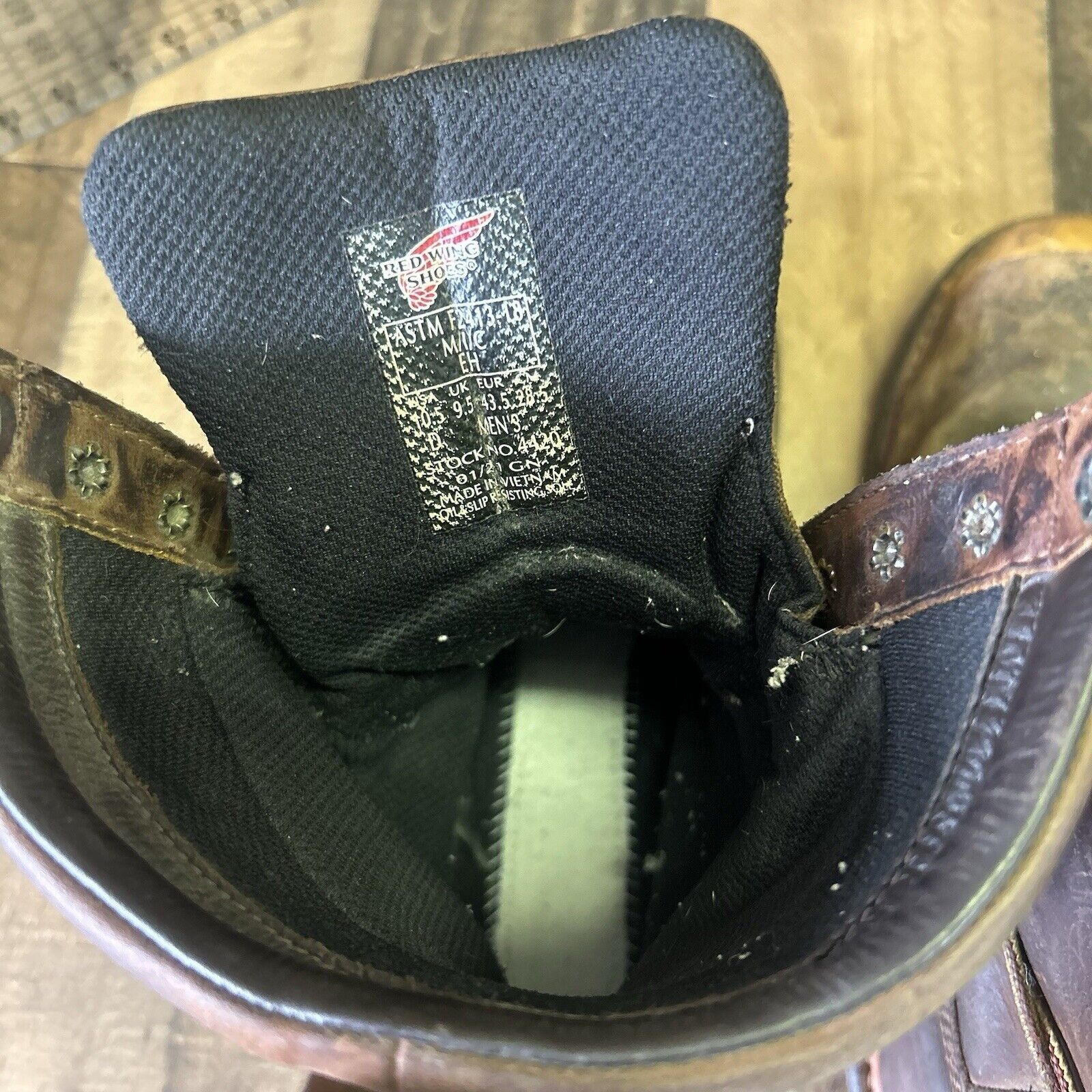 Red Wing Red Wing 4420 Steel Toe Waterproof Work Boots Mens 10.5 D Size US 10.5 / EU 43-44 - 10 Thumbnail