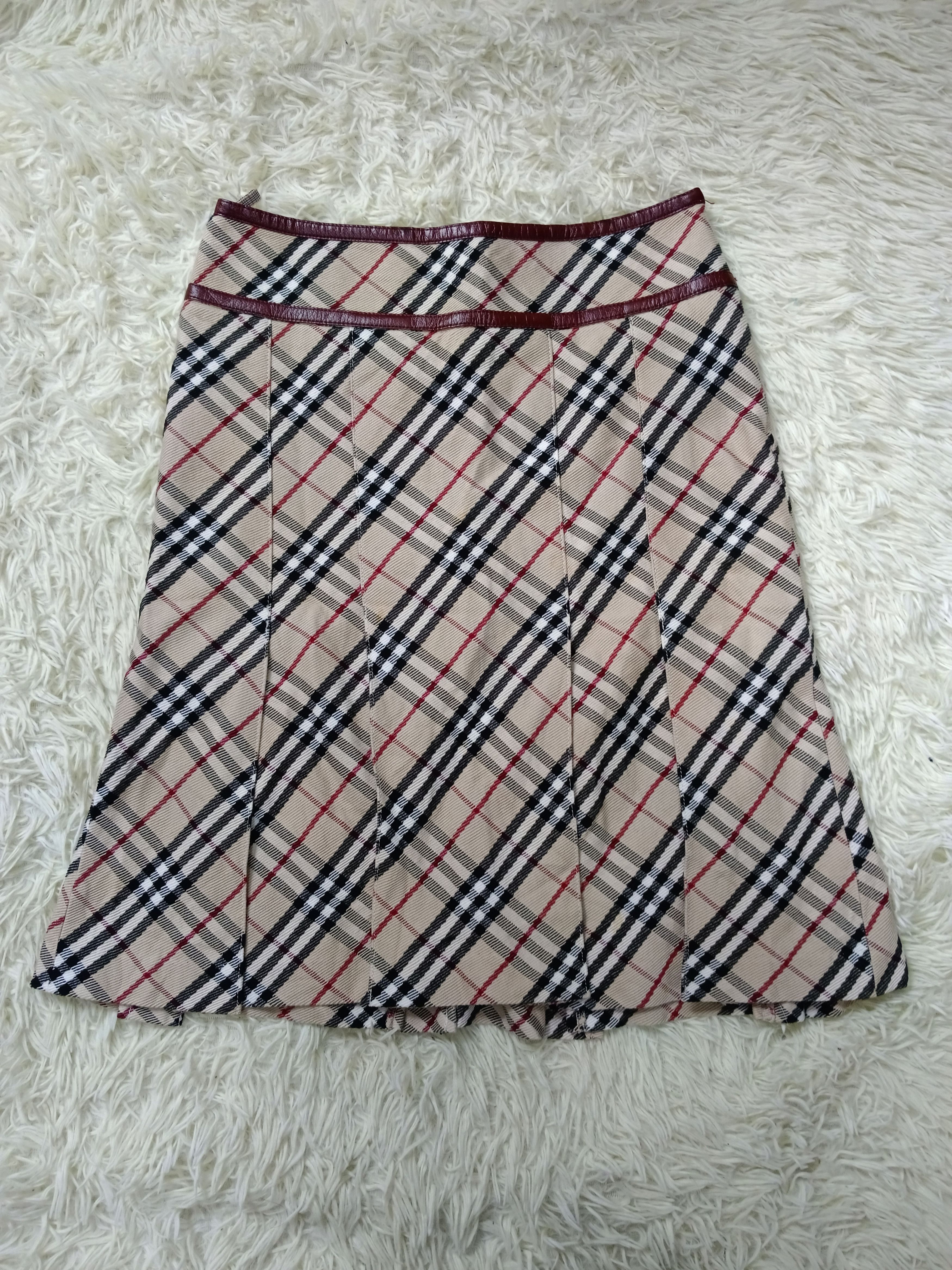 Burberry BURBERRY NOVE CHECK SKIRT Size 27" / US 4 / IT 40 - 1 Thumbnail