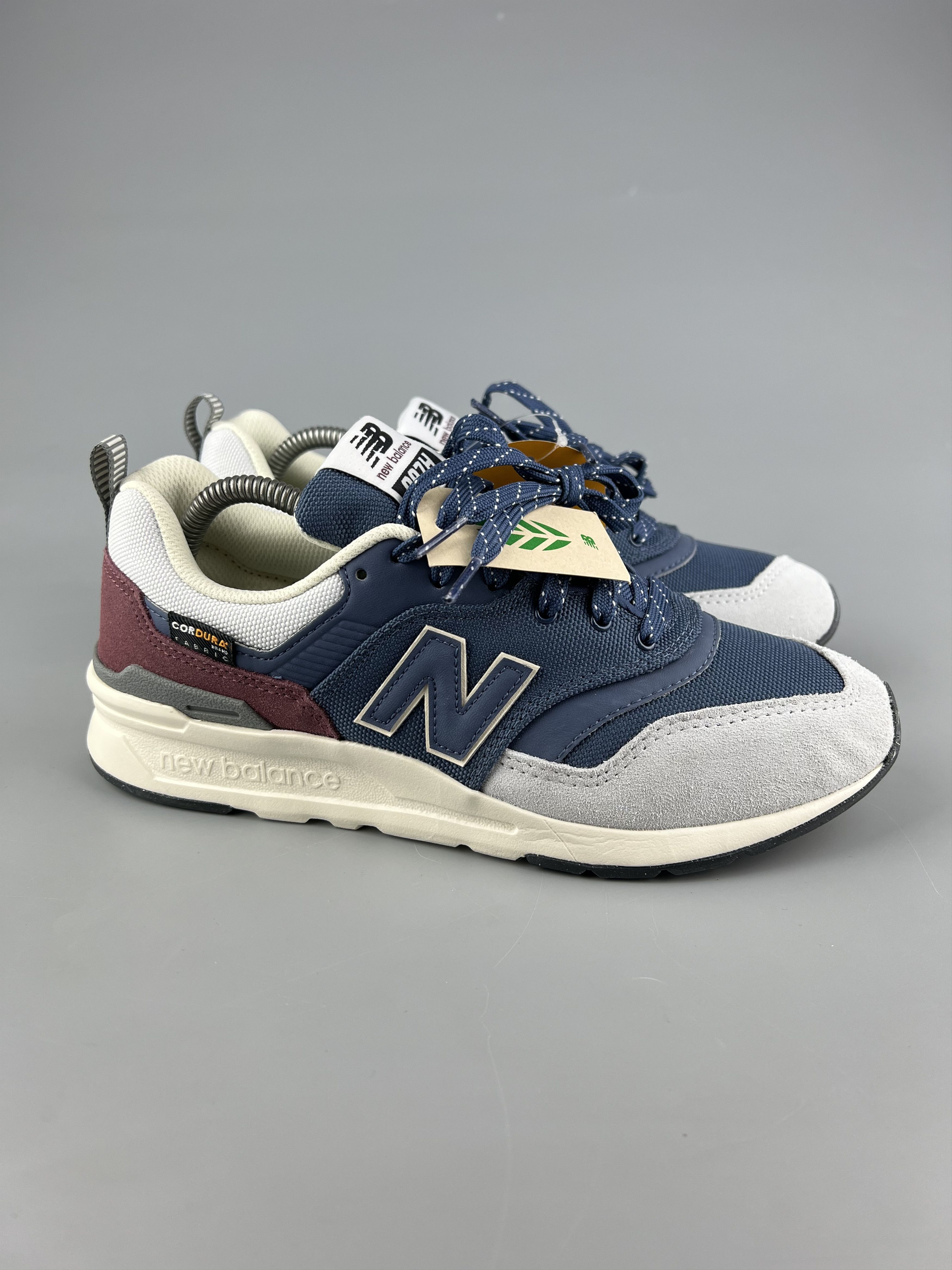 New Balance New Balance 997H Cordura Men's Sneakers Size US7 Size US 7 / EU 40 - 2 Thumbnail