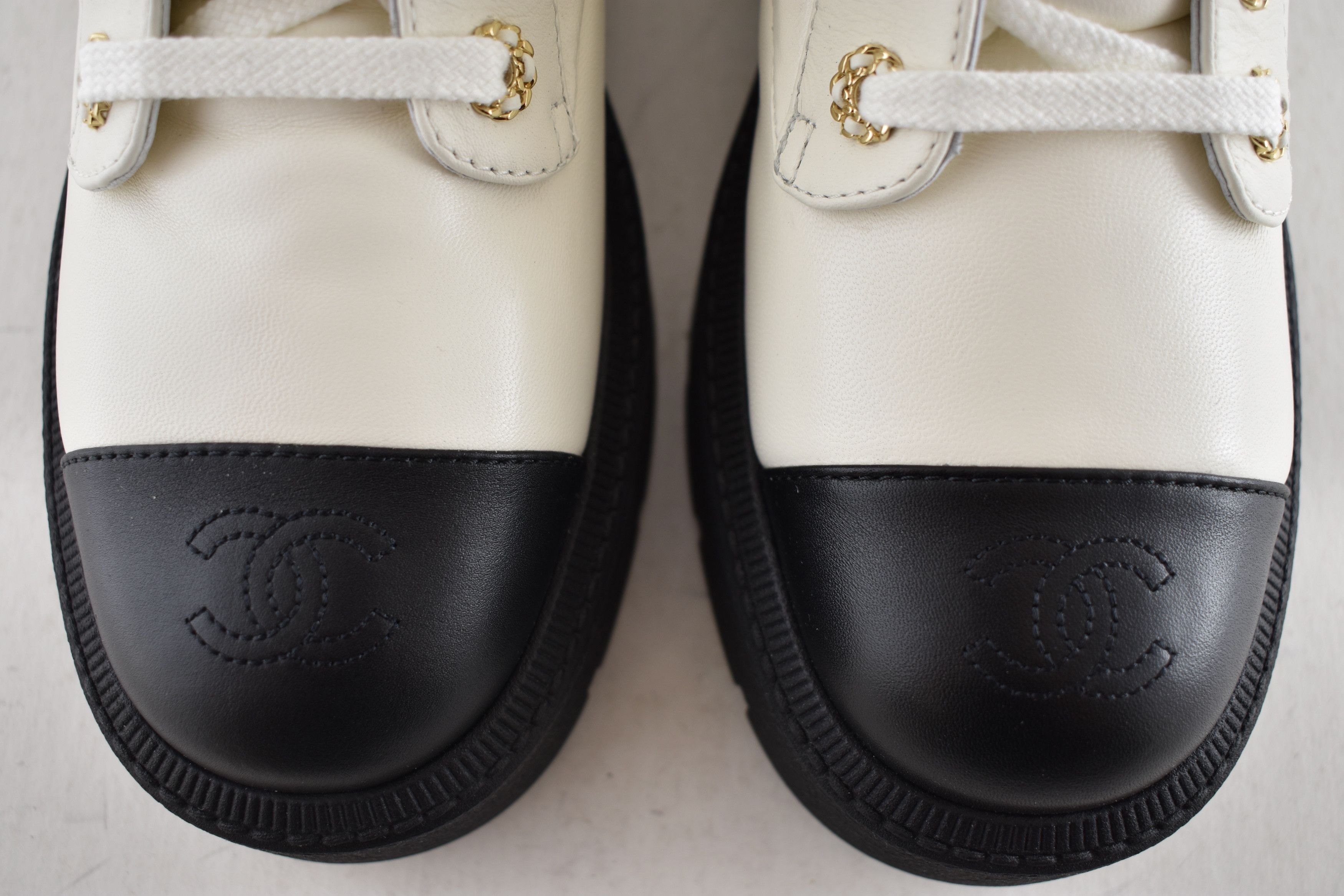 Chanel Chanel 24B CC Combat Black Platform Ankle Short Boots 37c Size US 7 / IT 37 - 11 Thumbnail