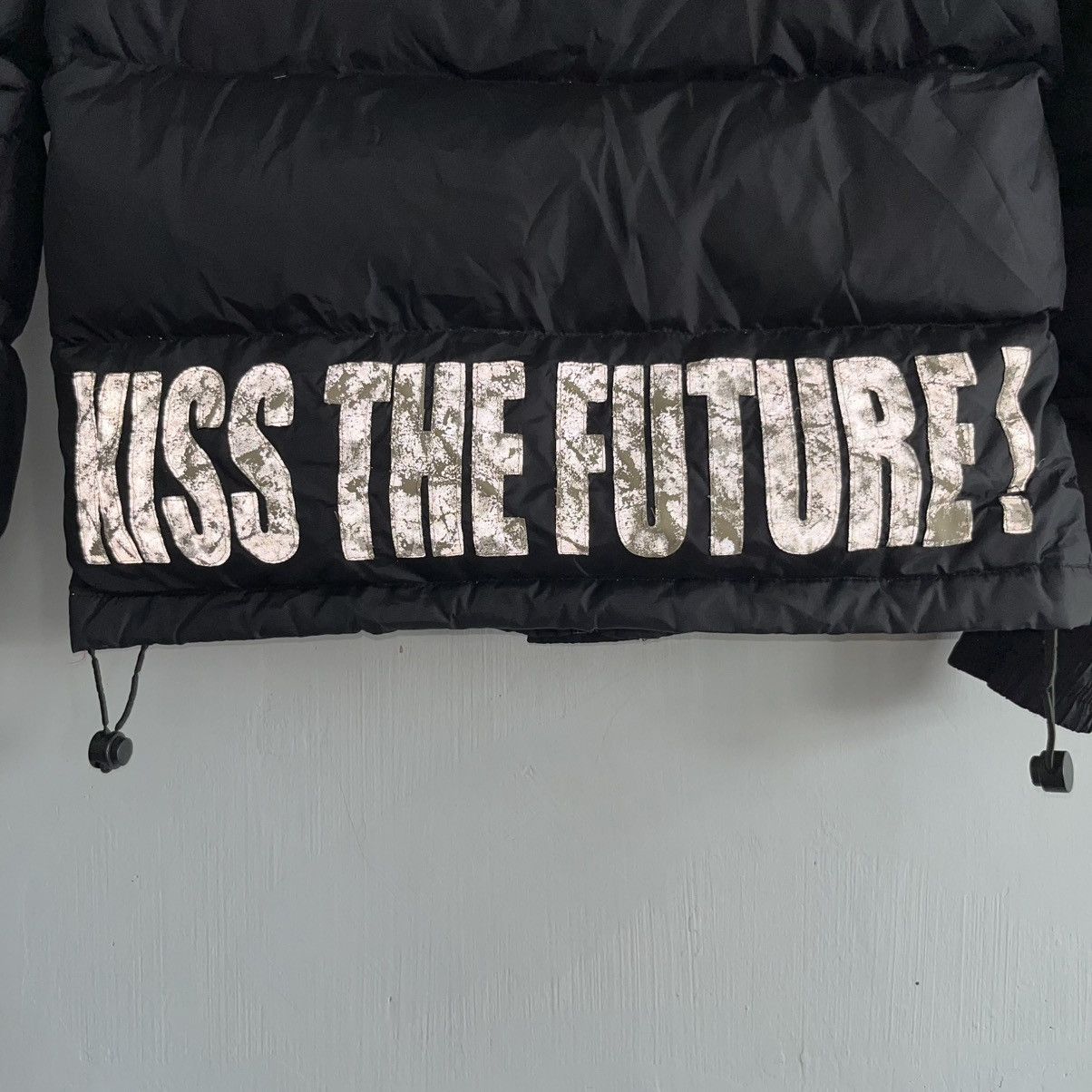 W&LT W&LT "KISS THE FUTURE" goose down puffer jacket with hood Size US S / EU 44-46 / 1 - 4 Thumbnail