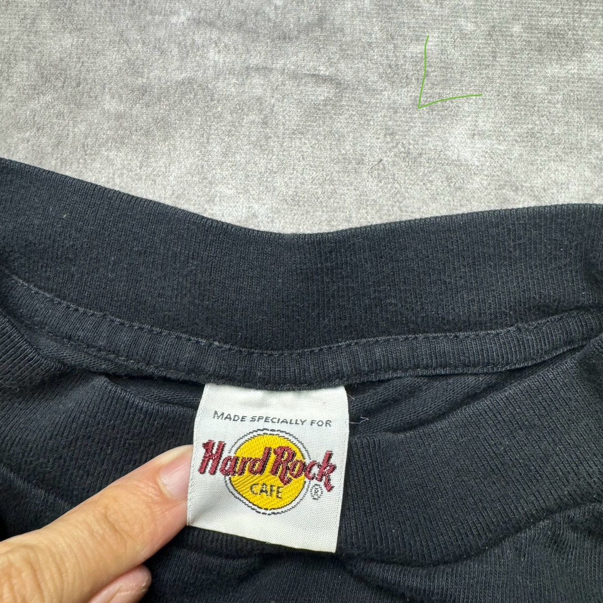 Vintage Hard Rock Cafe Singapore Graphic Tee Size US L / EU 52-54 / 3 - 3 Thumbnail