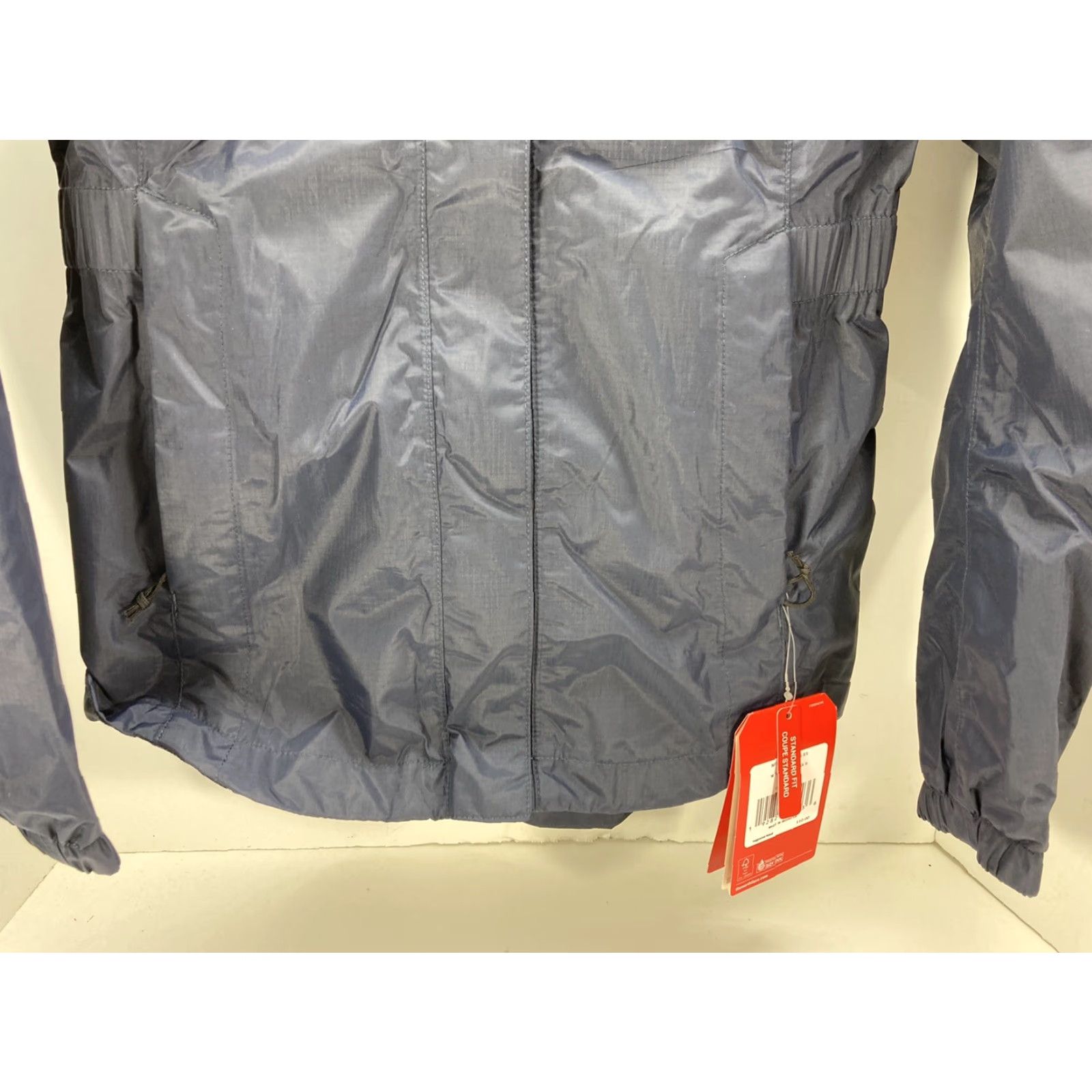 The North Face VINTAGE? No. The North Face Womens XS Resolve Parka II Navy Blue Coat XS Womens Parka The North Face Resolve Parka II Navy Blue NWT Free Shipping Size XS / US 0-2 / IT 36-38 - 3 Thumbnail