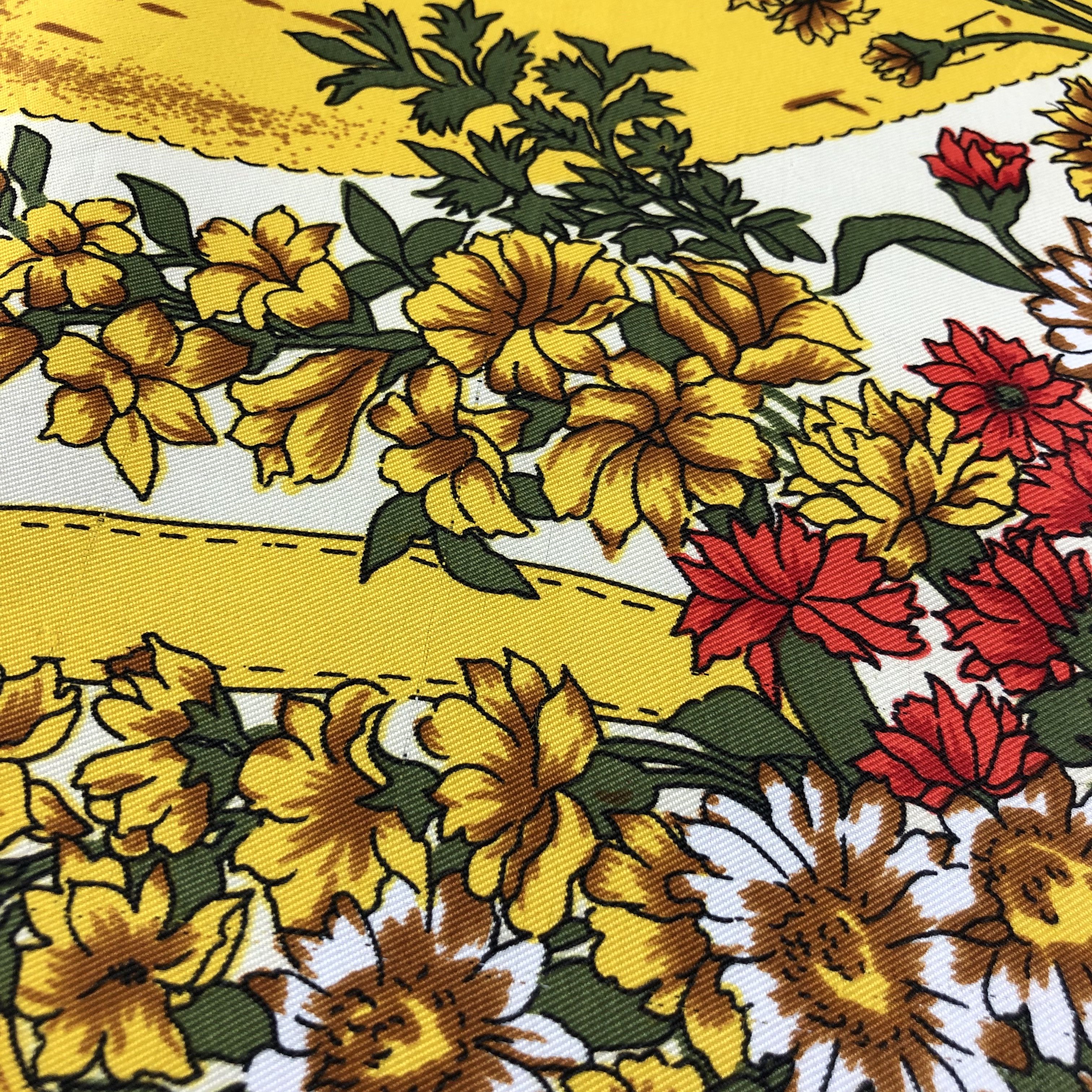 Vintage Vintage Luxury Hand Rolled made in France Silk Scarf M572 Size ONE SIZE - 5 Thumbnail