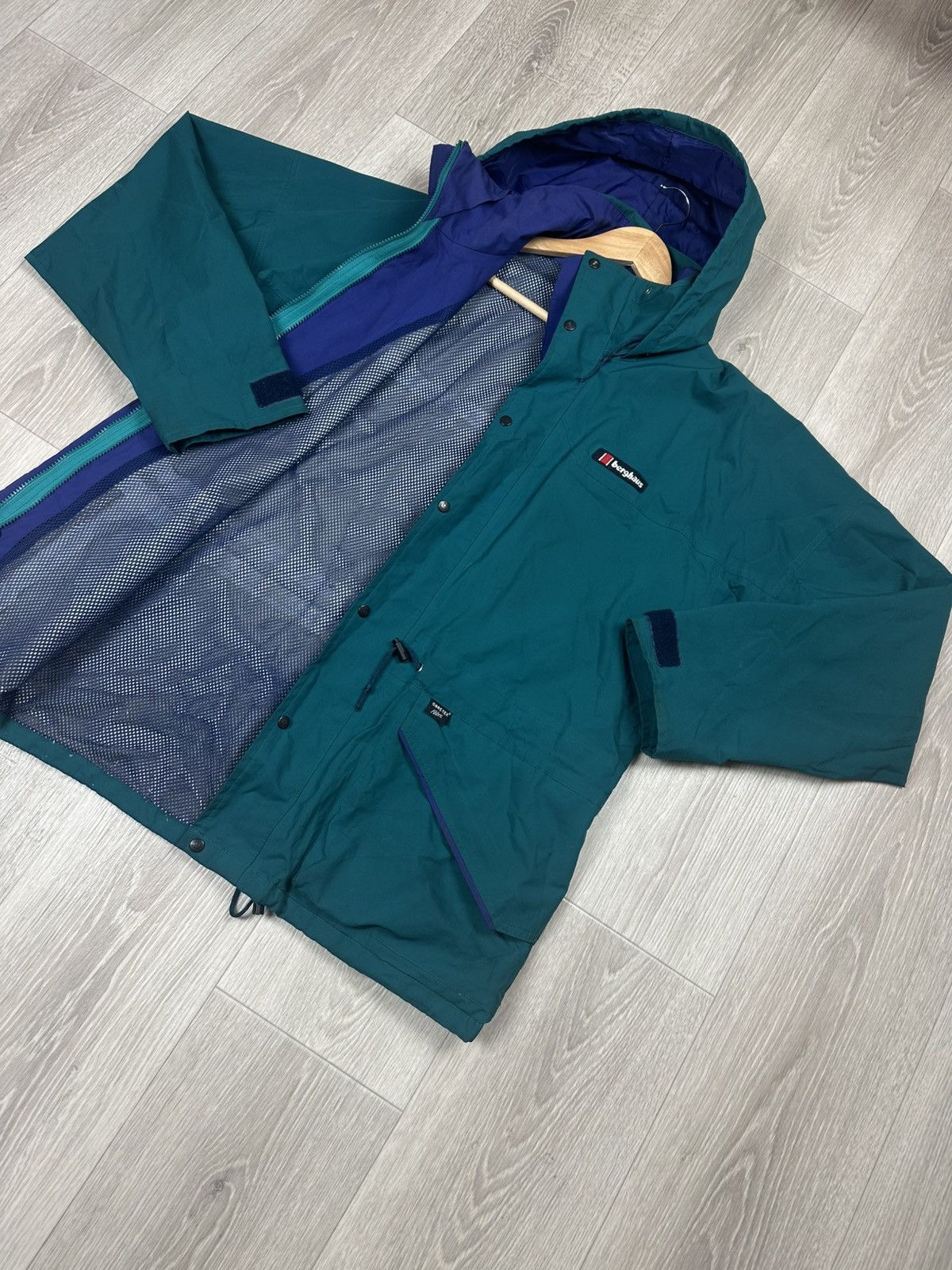 Berghaus × Goretex × Vintage Vintage Berghaus Gore-Tex Jacket Raincoat Parka Size US M / EU 48-50 / 2 - 6 Thumbnail
