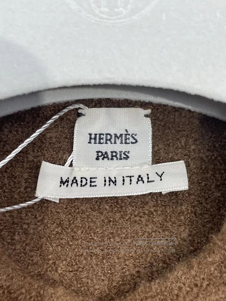 Hermes Hermes Clearance Beige Vertical Striped Knit Vest Size XS / US 0-2 / IT 36-38 - 4 Thumbnail