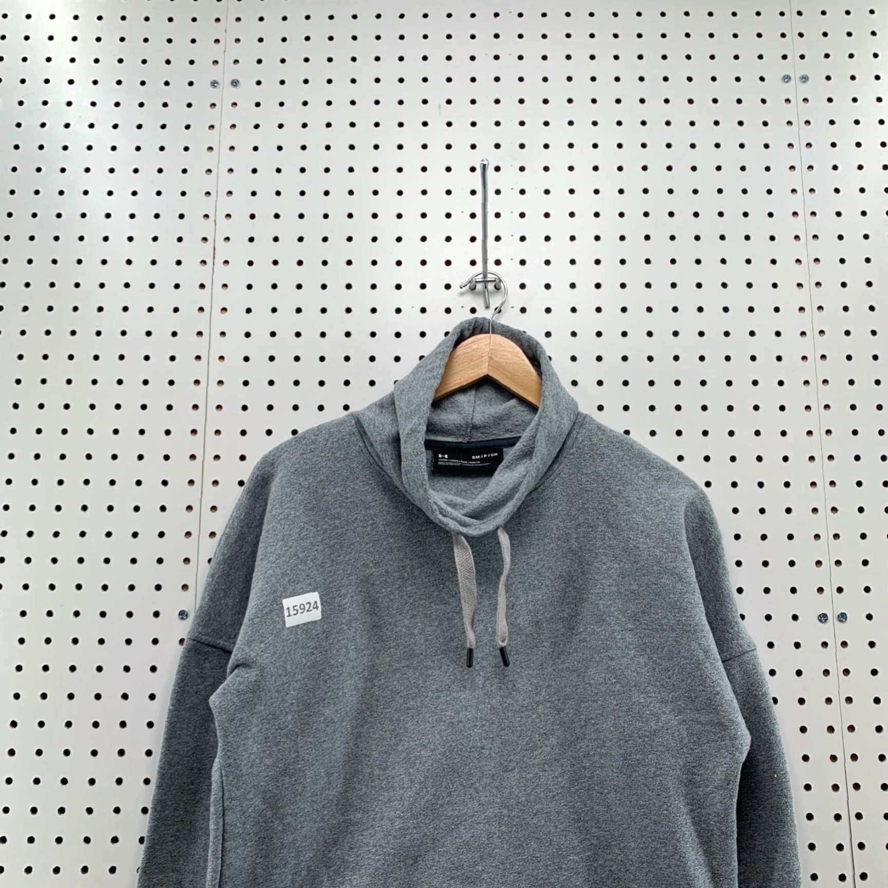 Under Armour Under Armour Sweatshirt Womens Small Loose Long Sleeve Cowl Neck Gray Ladies Size S / US 4 / IT 40 - 2 Thumbnail
