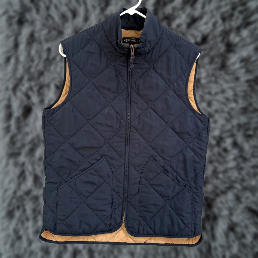 J.Crew VINTAGE? No. J. Crew Vest Women Small Navy Quilted Lightweight Full Zip Preppy Outdoor Size S / US 4 / IT 40 - 1 Thumbnail