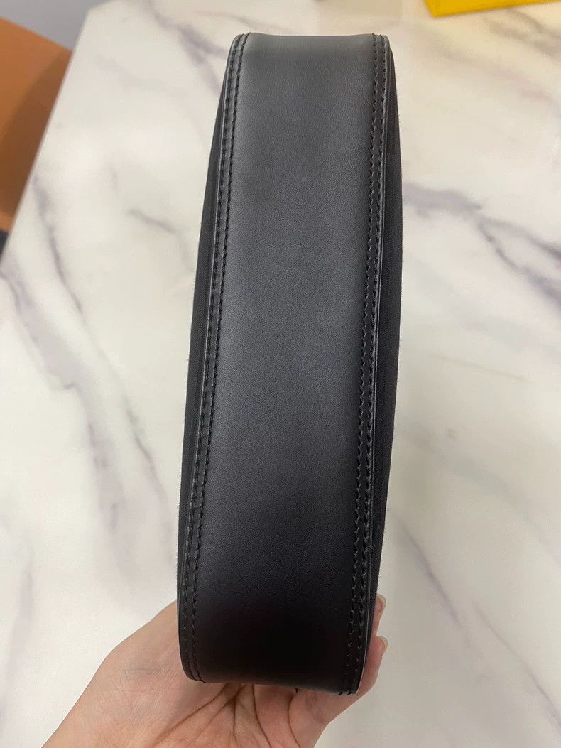 Givenchy Givenchy Tassel Shoulder Handbag Size ONE SIZE - 4 Thumbnail
