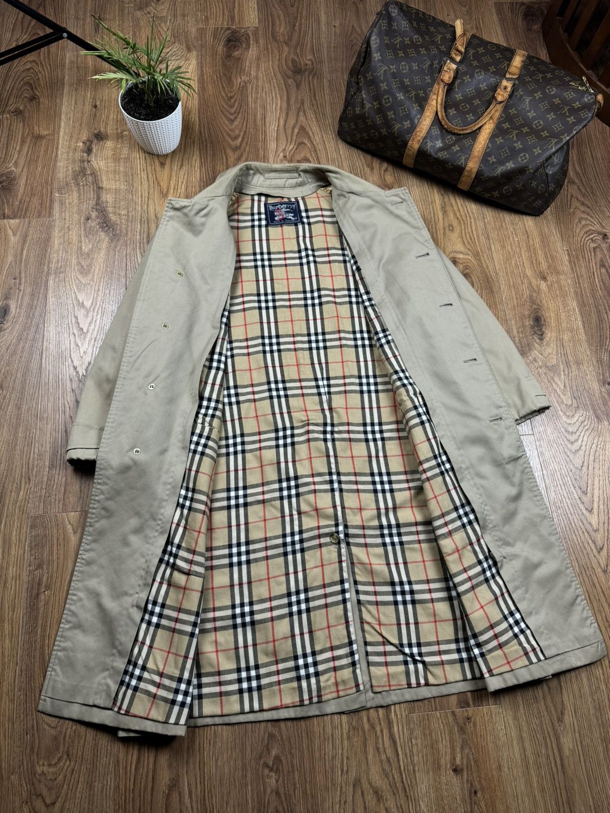 Burberry Vintage trench coat Burberry original luxury streetwear item Size XL / US 12-14 / IT 48-50 - 2 Thumbnail