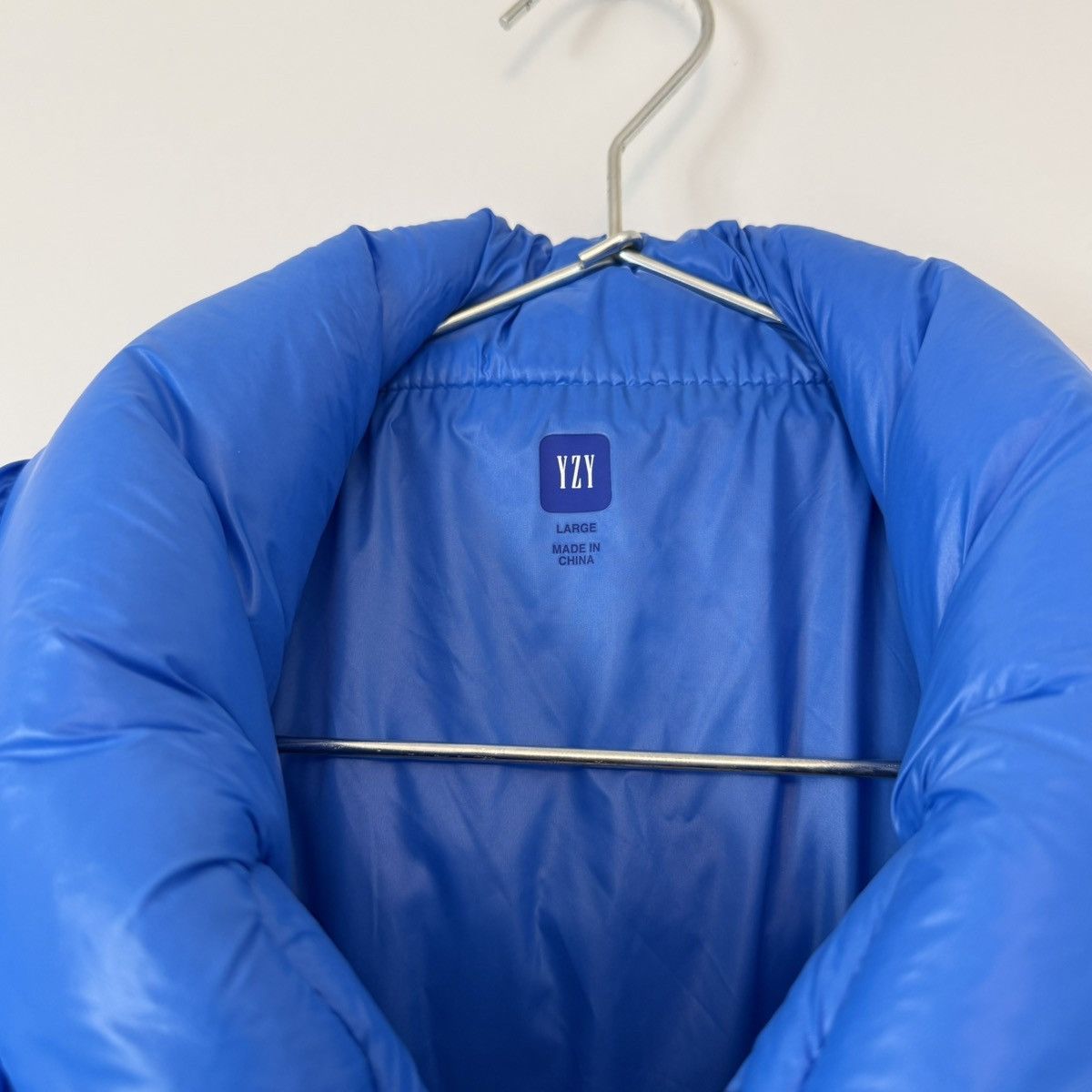 Gap × Yeezy Yeezy x Gap Round Jacket Blue Size L Size US L / EU 52-54 / 3 - 3 Thumbnail