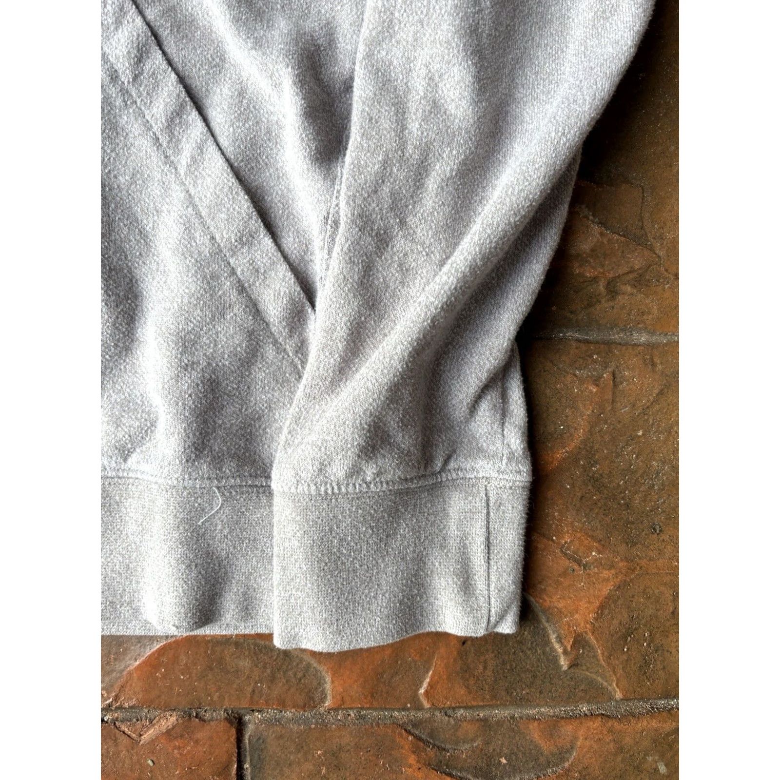 Oakley VINTAGE Oakley Zip Up Hoodie Sweatshirt Men M Gray Grunge Logo Full Zip Hooded Size US M / EU 48-50 / 2 - 5 Thumbnail