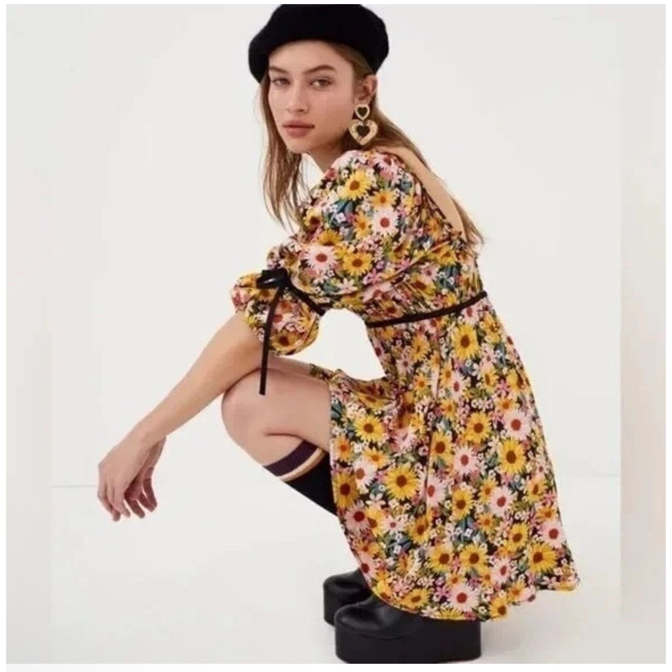 For Love & Lemons For Love & Lemons Sylvia Mini Dress in Daisy Garden Print Size XS / US 0-2 / IT 36-38 - 1 Thumbnail