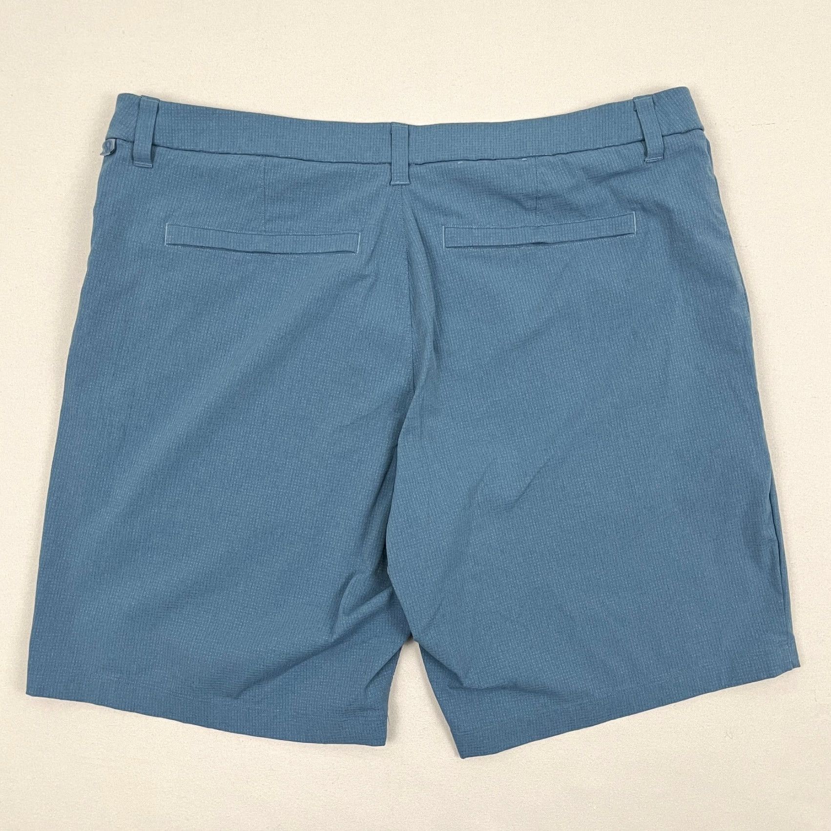 Lululemon VINTAGE Lululemon Commission Chino Shorts Mens 38 / 9" Blue Golf Performance Preppy Size US 38 / EU 54 - 7 Thumbnail