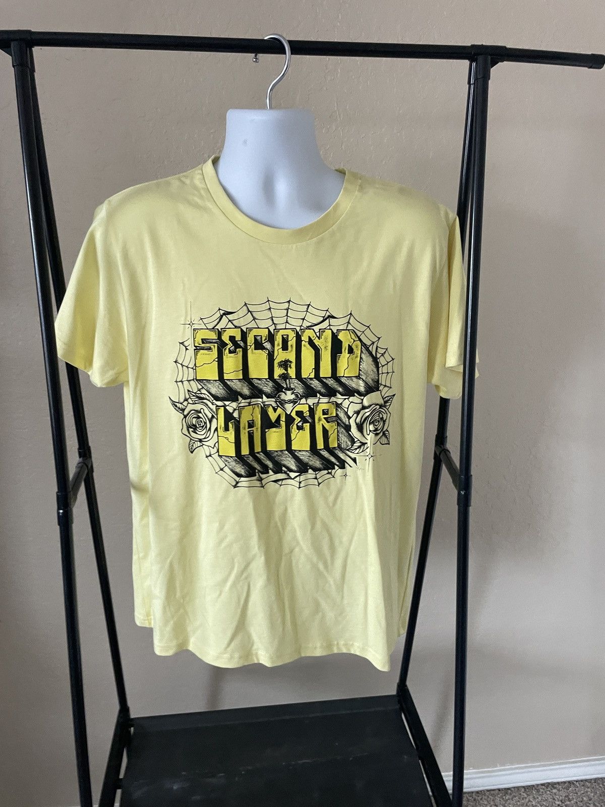 Second/Layer Roses, Hearts Spider Webs Graphic tee Size US XL / EU 56 / 4 - 1 Thumbnail