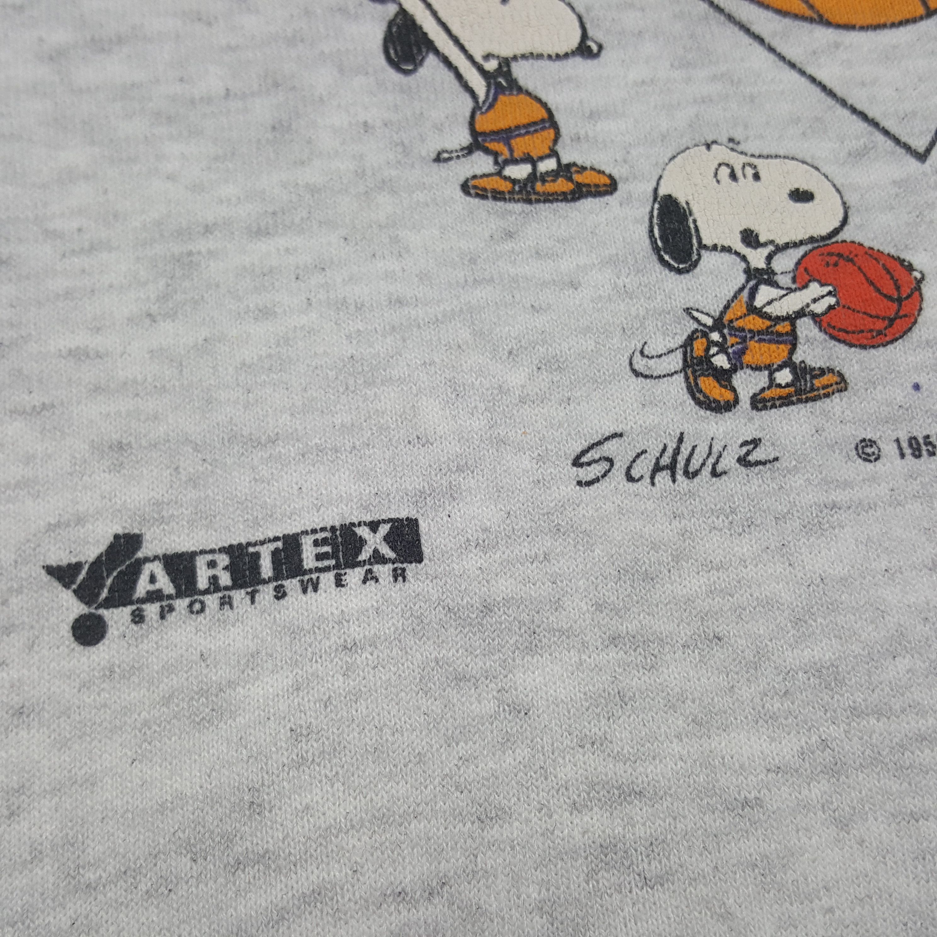 NBA × Vintage Vintage 90's Los Angeles Lakers X Snoopy Sport Sweatshirt Size US XS / EU 42 / 0 - 8 Thumbnail