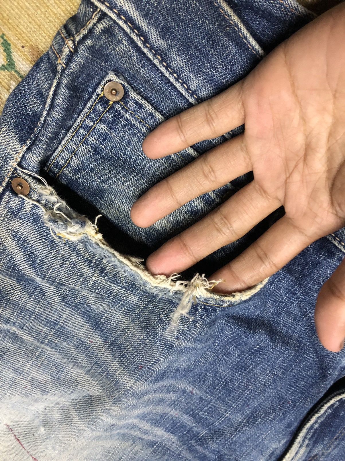 Edwin × Vintage VINTAGE EDWIN PAINTED SELVEDGE DISTRESSED DENIM Size US 34 / EU 50 - 8 Thumbnail