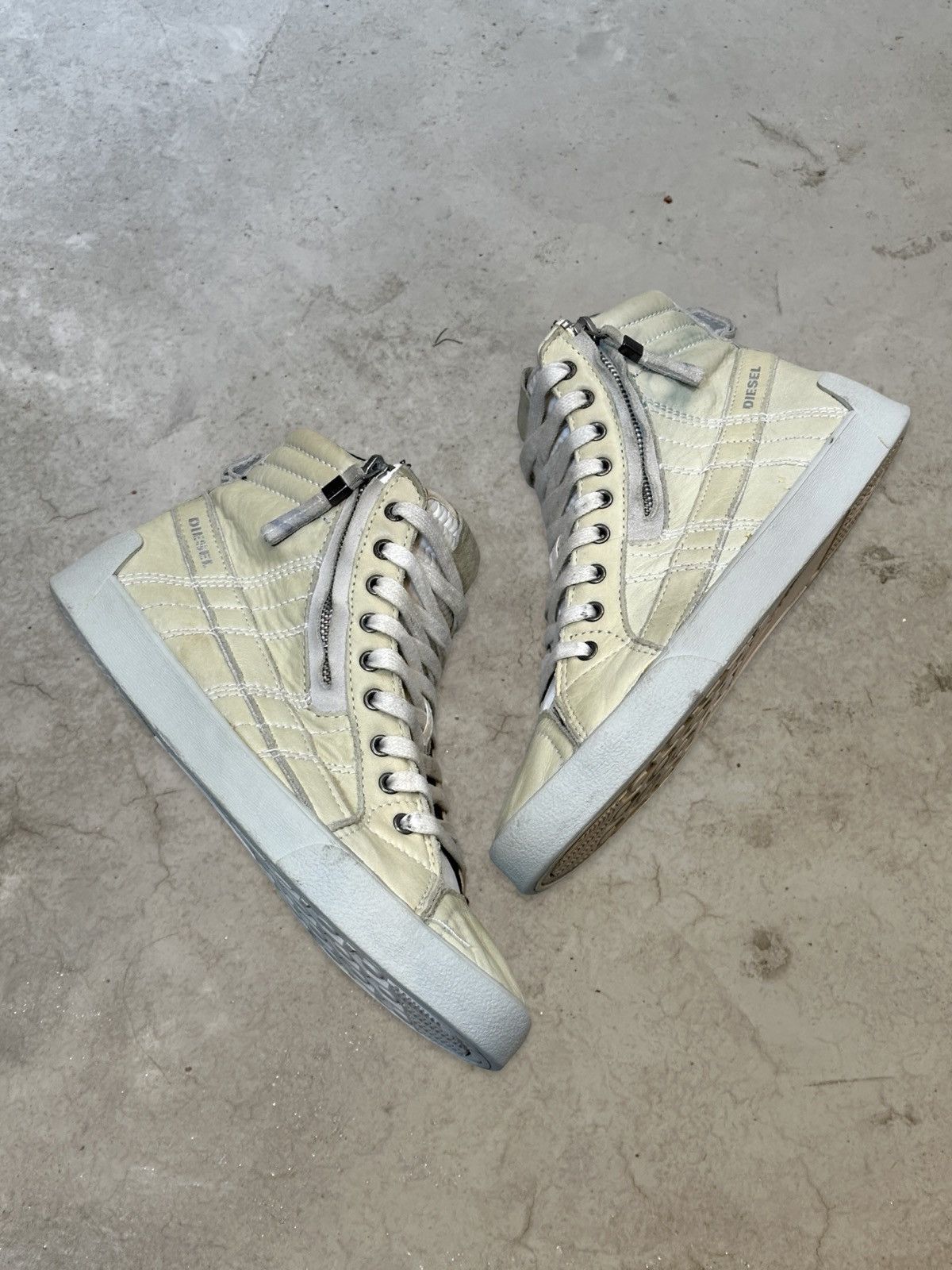 Diesel (FW18) D-STRING PLUS HI TOP Size US 8.5 / EU 41-42 - 3 Thumbnail
