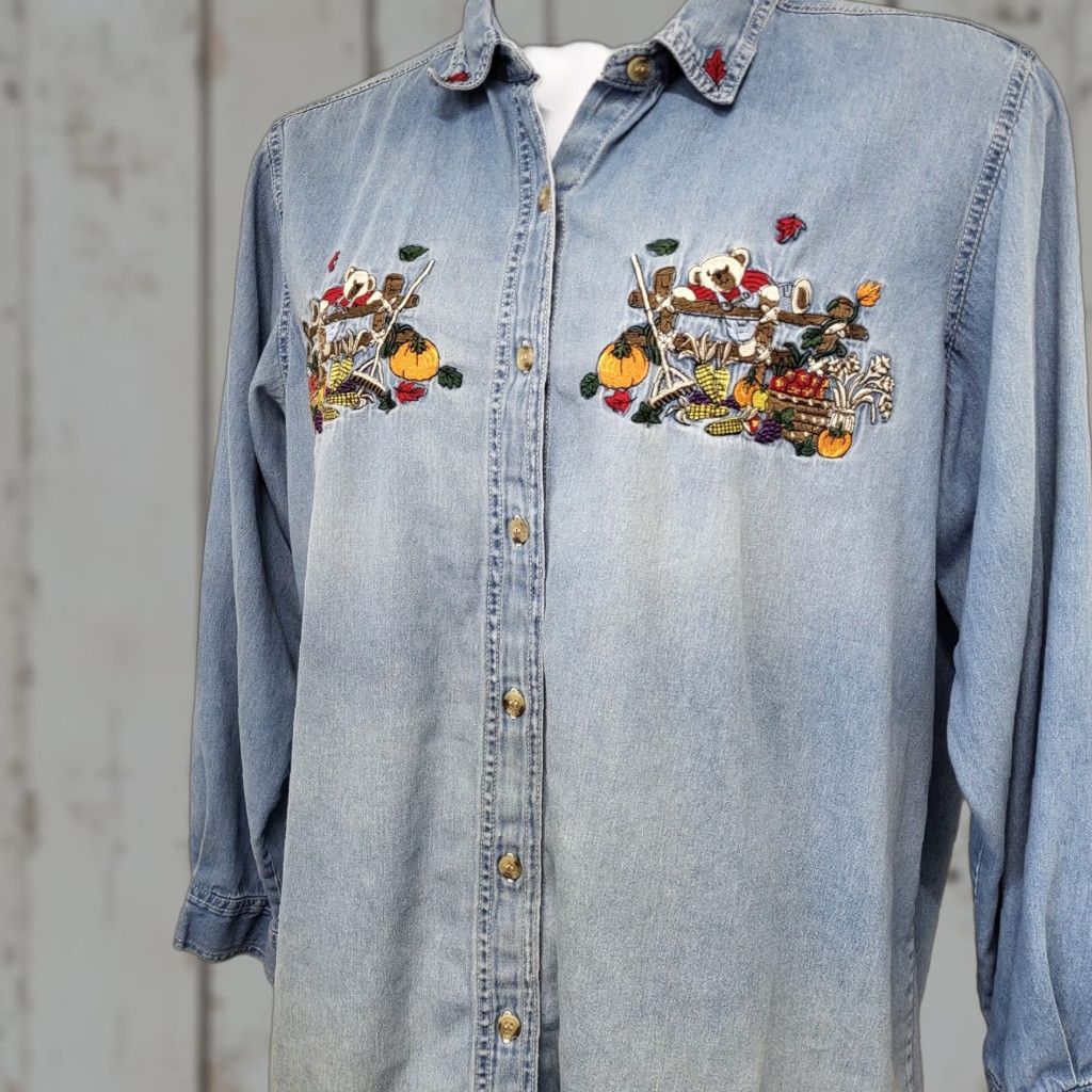 Vintage VINTAGE Bobbie Brooks Denim Shirt Womens 18W/20W Blue Embroidered Bear Pumpkin Flower 90s Size XXL / US 16-18 / IT 52-54 - 1 Thumbnail